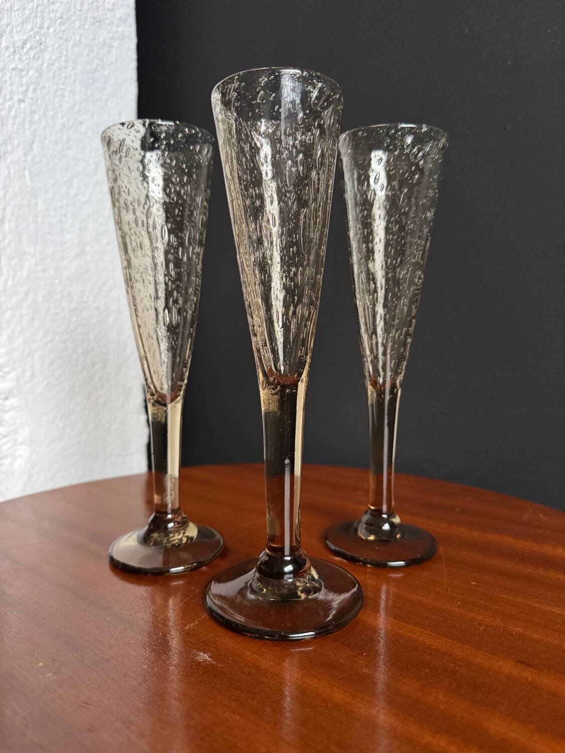 Champagne flutes bubble glass Biot