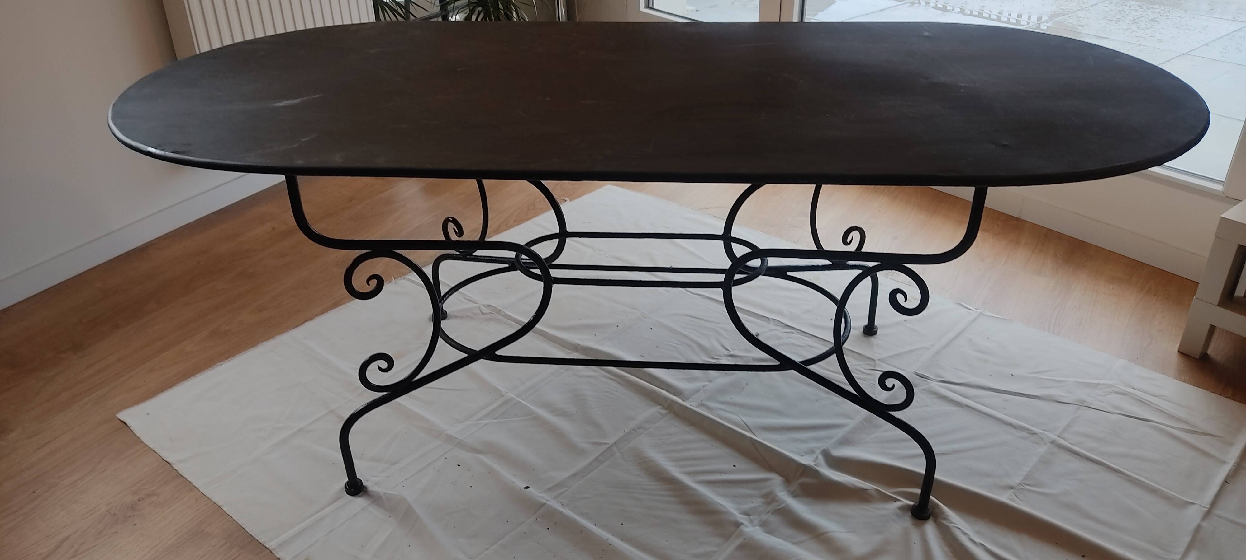 Table de jardin en métal