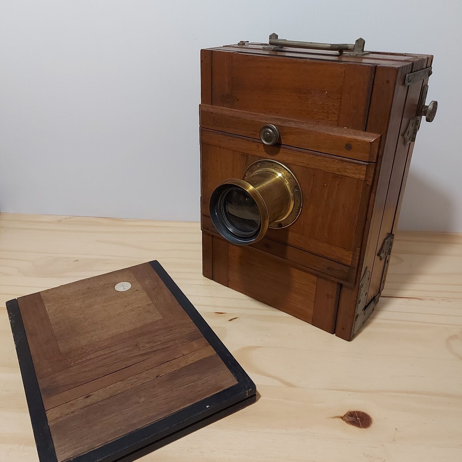 Chambre photographique bois et laiton