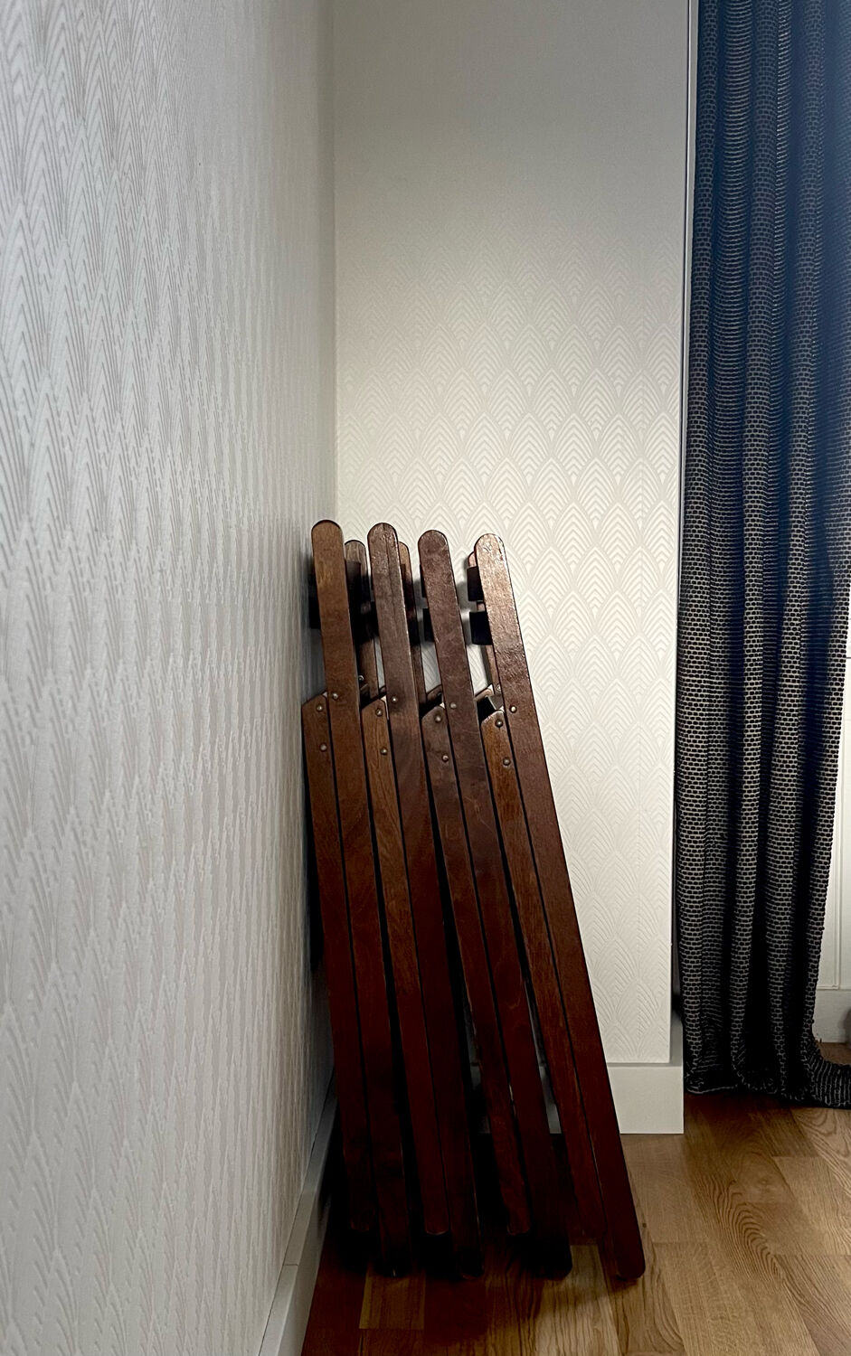 4 folding chairs 1960