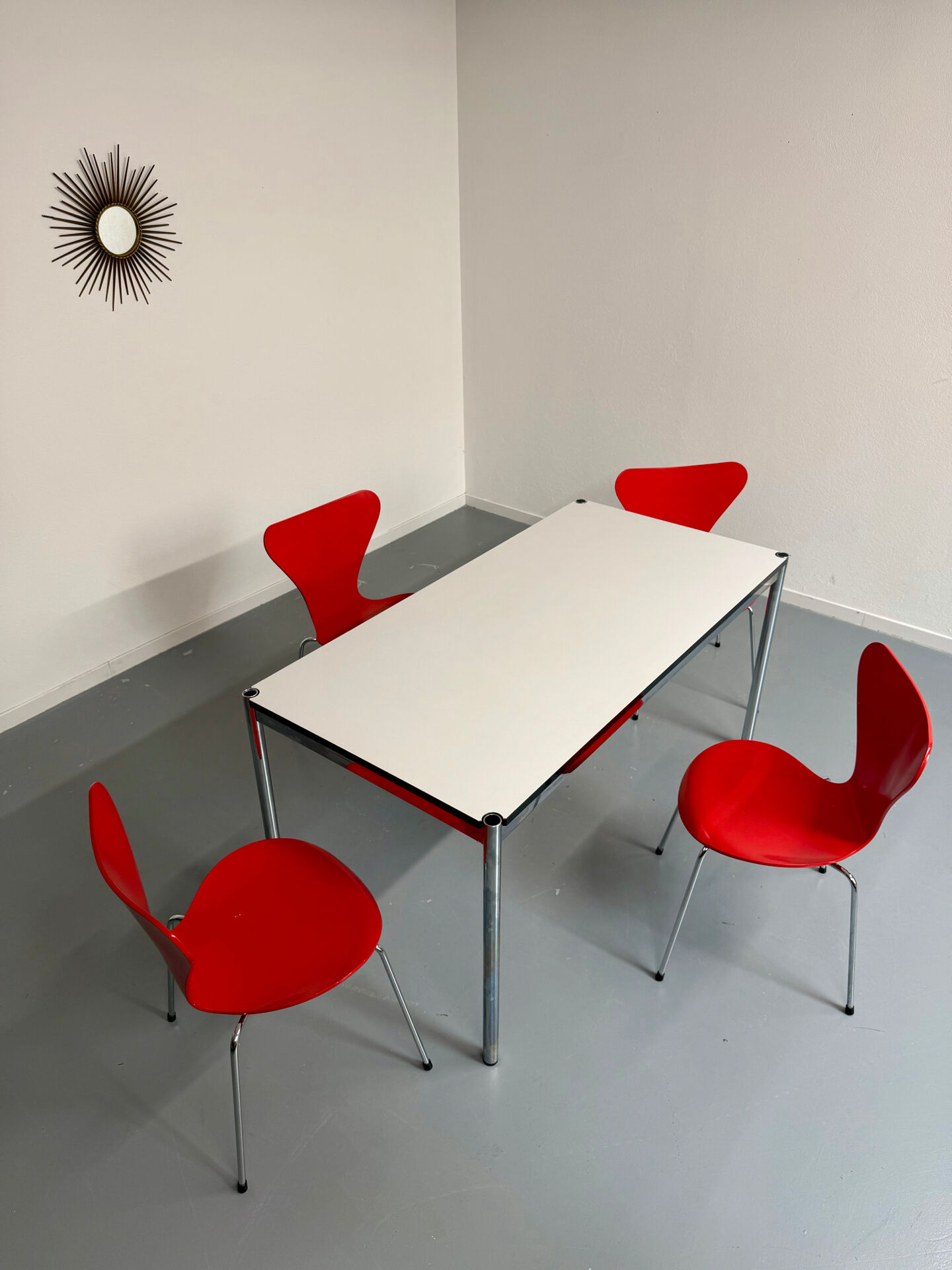 Lot of 4 chairs Series 7 model 3107 design Arne Jacobsen /Fritz Hansen