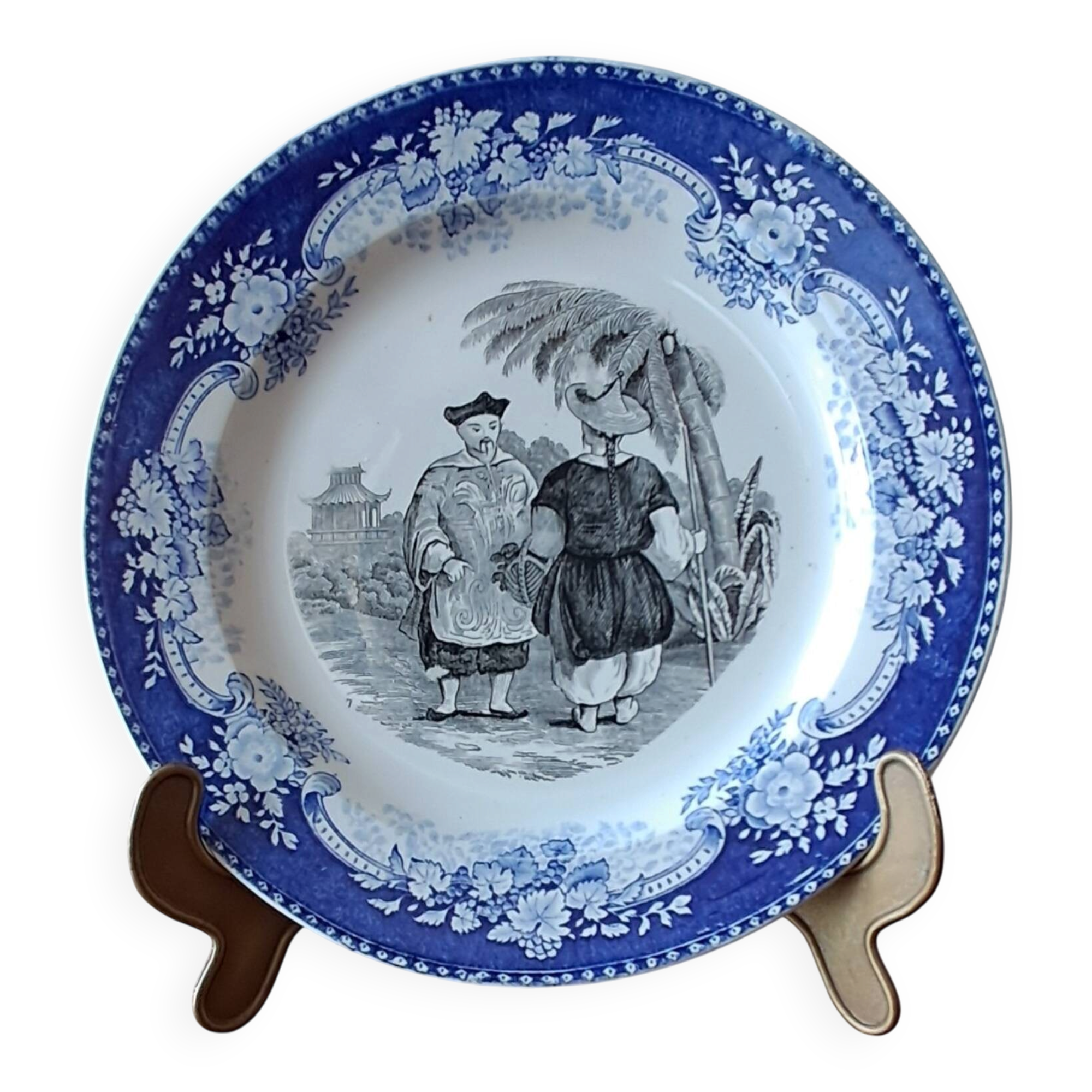 Orientalist plate U&C Sarreguemines. Gold medal 1844