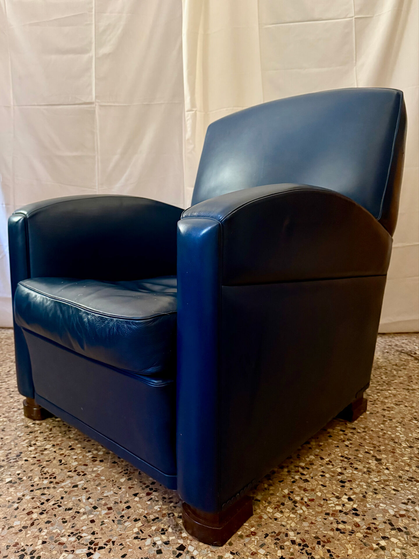 Tabarin Armchair in Leather by Poltrona Frau