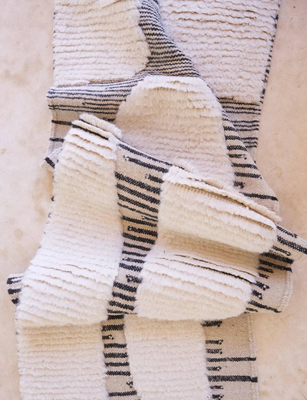 Contemporary Hallway Rug - 356 x 63 cm