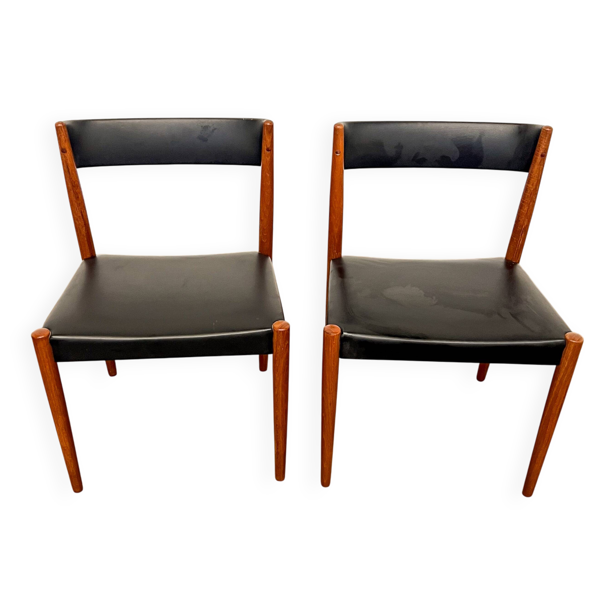 Set of 2 vintage chairs in wood and black faux leather – 1960s Scandinavian style