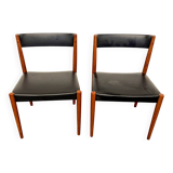 Set of 2 vintage chairs in wood and black faux leather – 1960s Scandinavian style