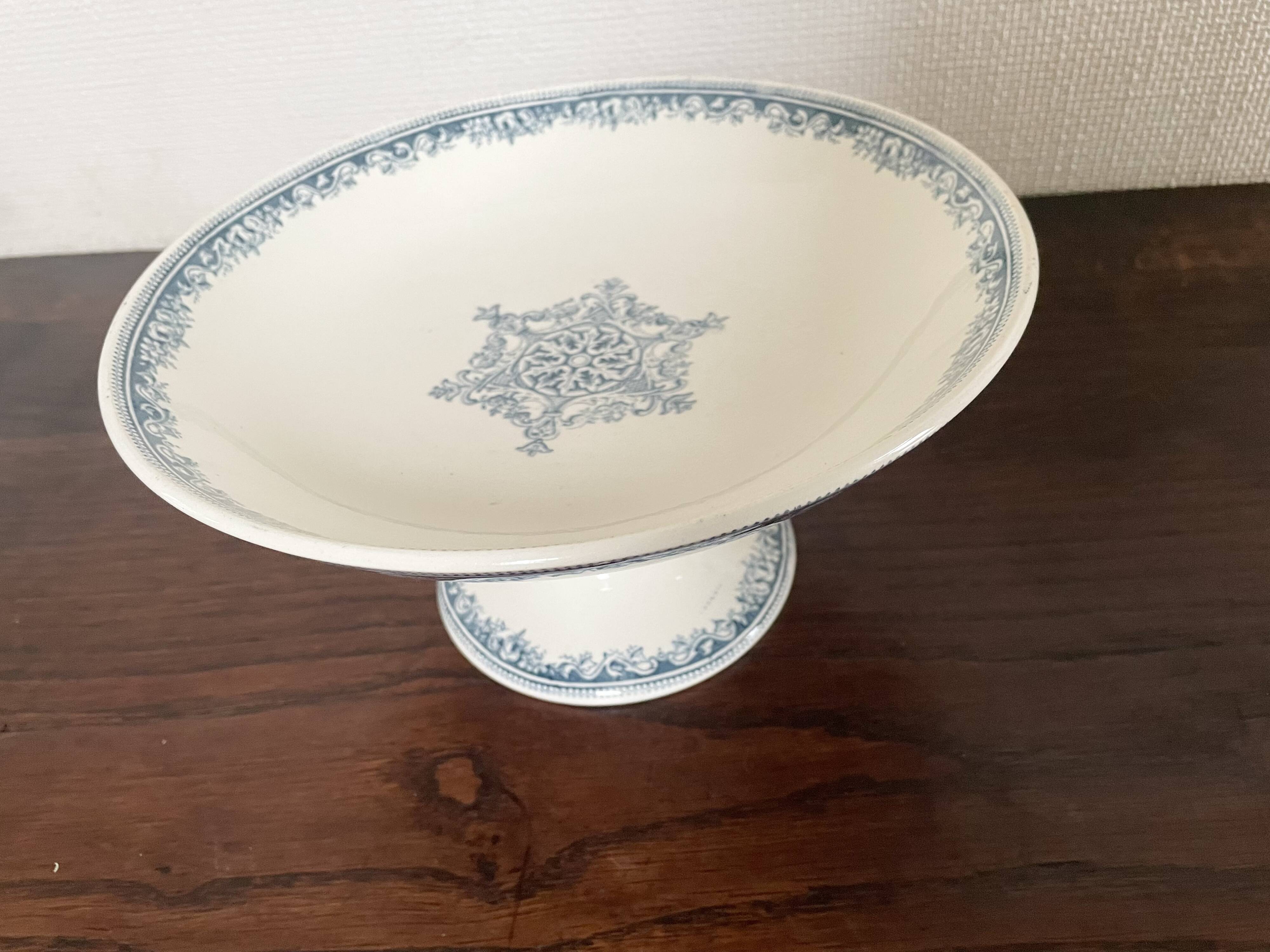 Iron earth fruit bowl, garland model