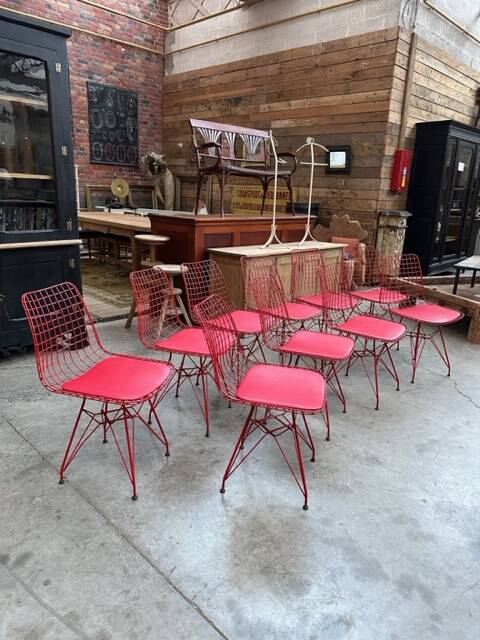 Suite of 10 metal chairs