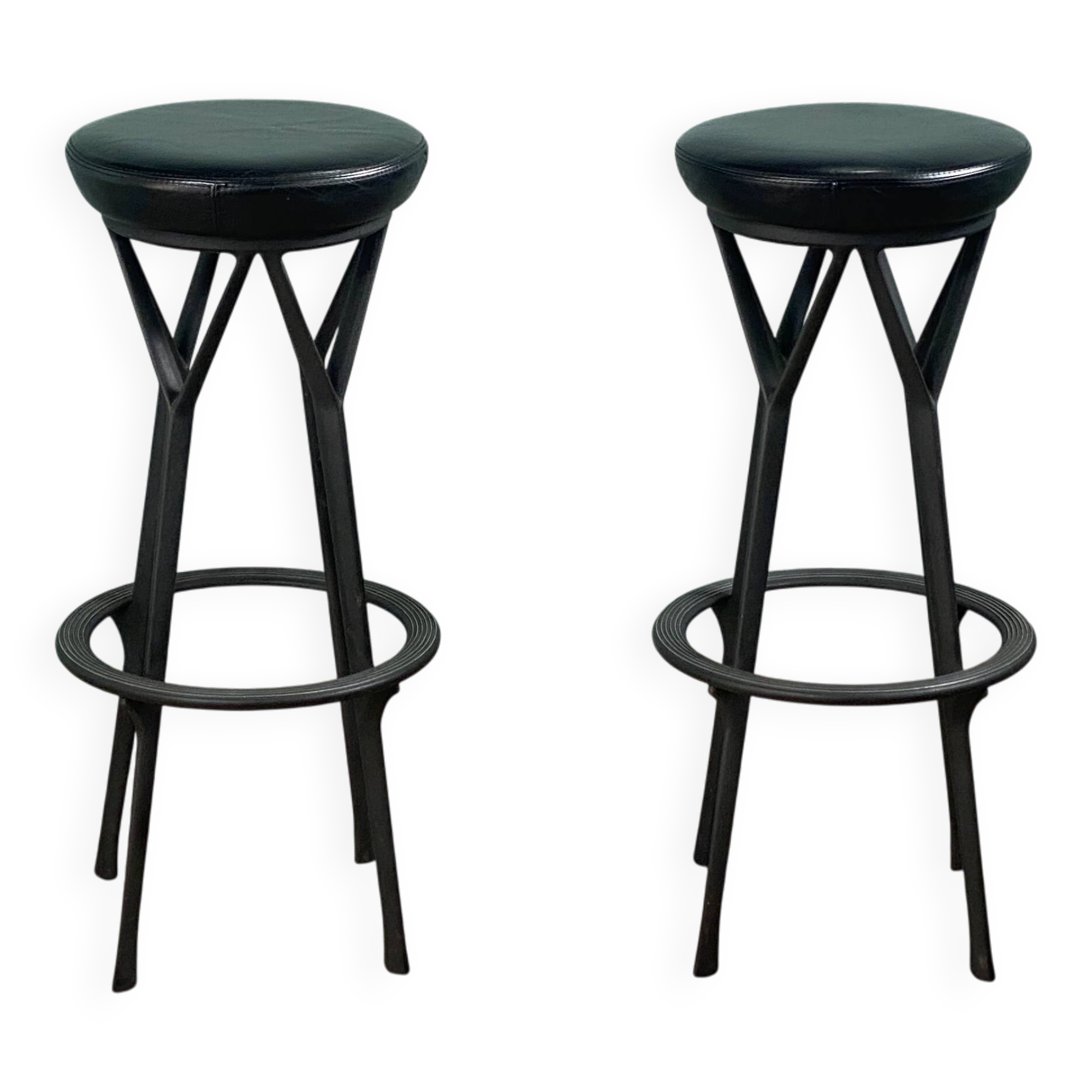 2 tabourets pivotant design Yamakado en cuir noir