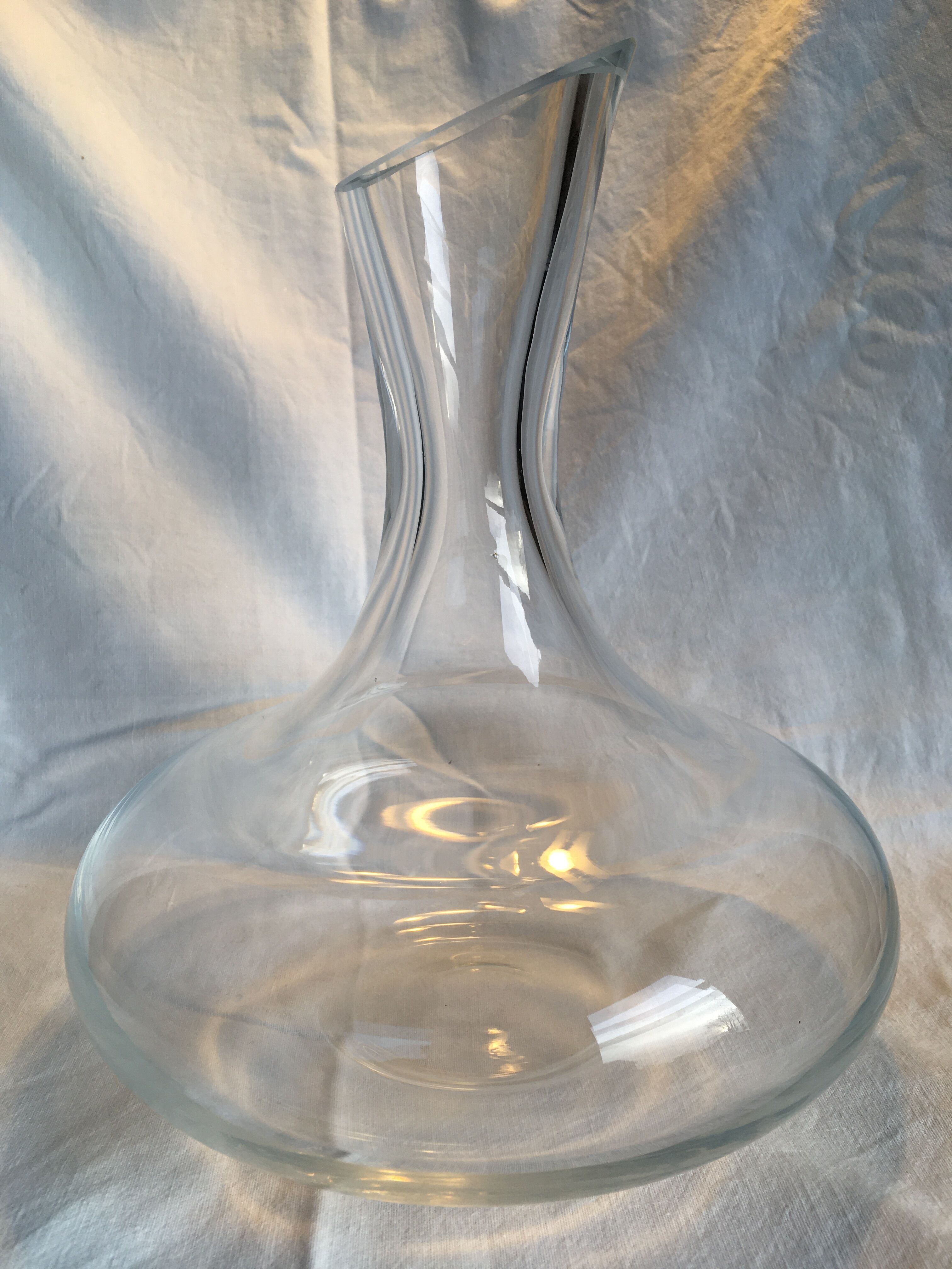 Glass carafe