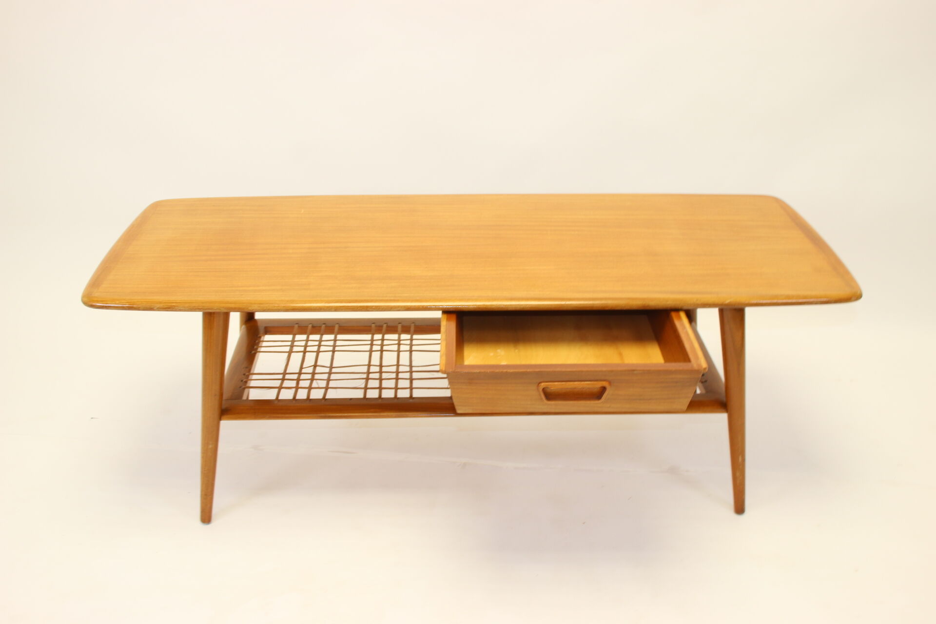 Table basse Louis van Teeffelen en bois des années 1950
