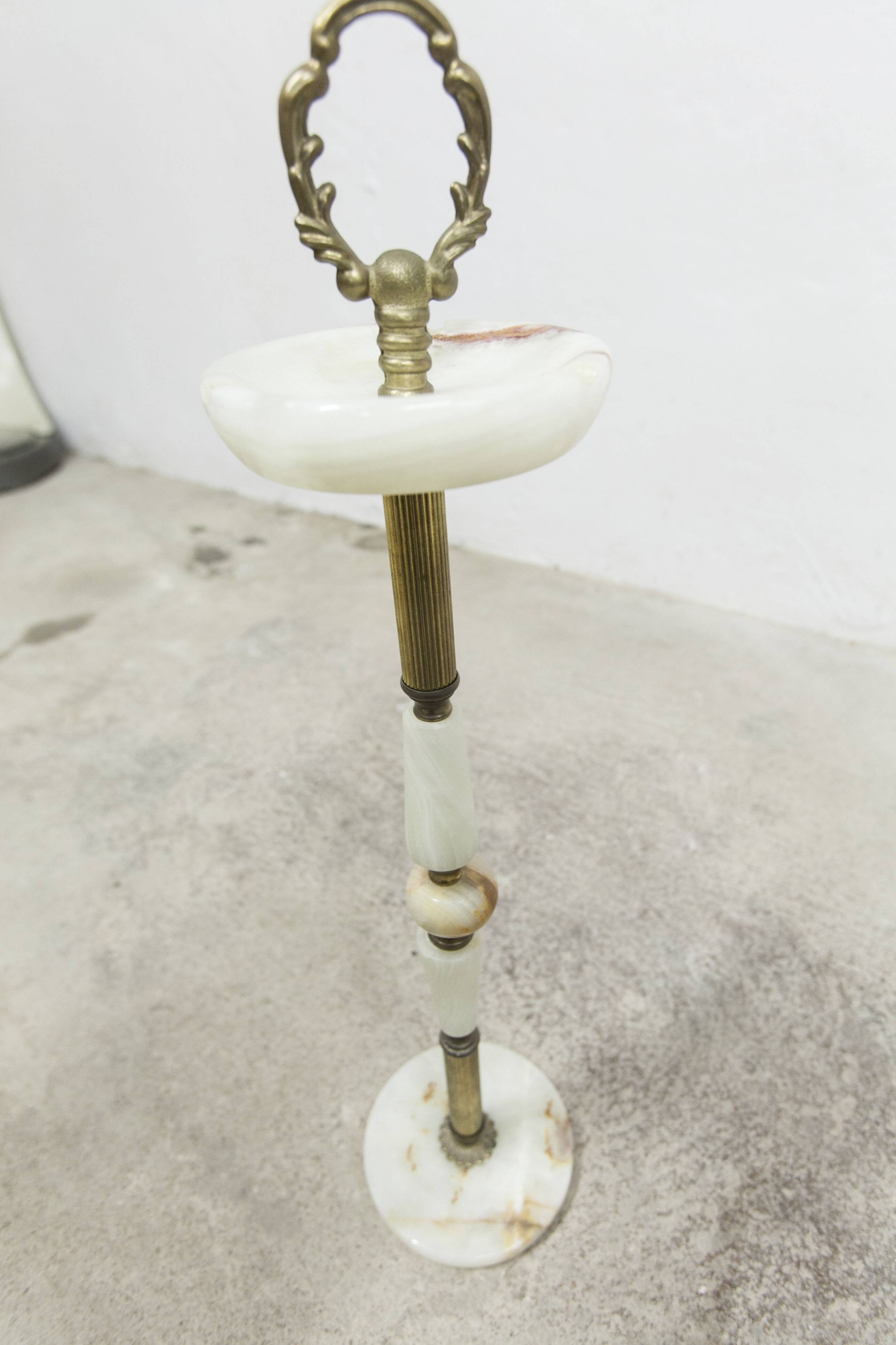 White marble and bronze ashtray on foot, 1960