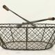 Basket in wire mesh and wood