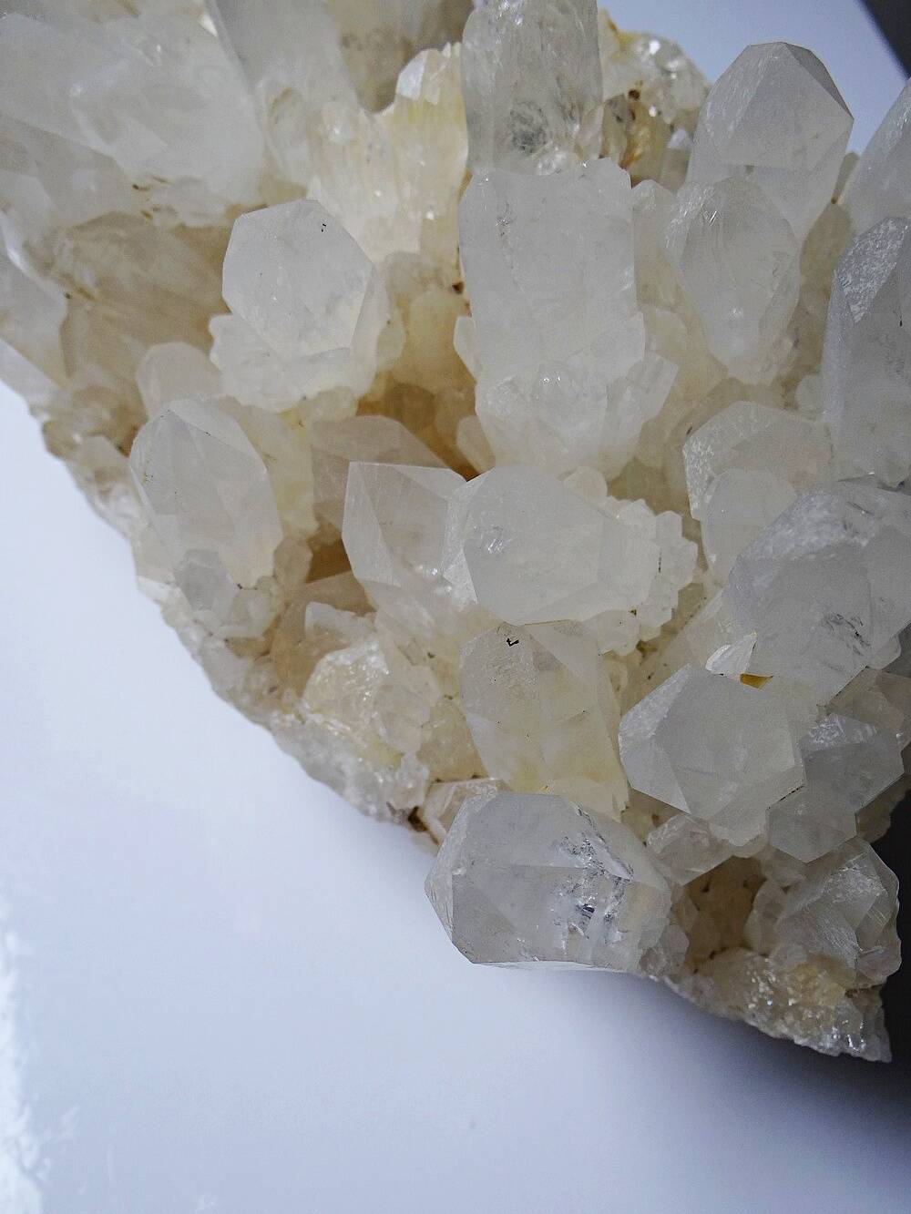 Large cluster of ancient quartz, collector's specimen, 2 kg