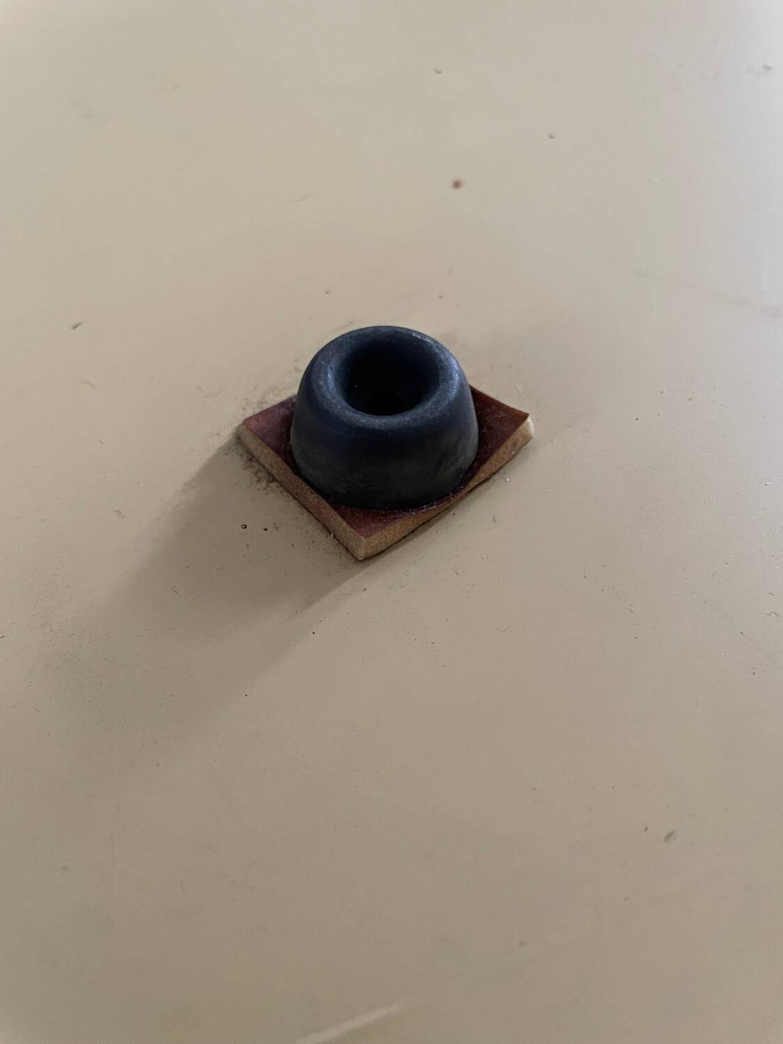 Miroir en verre fumé bicolore, vers 1970