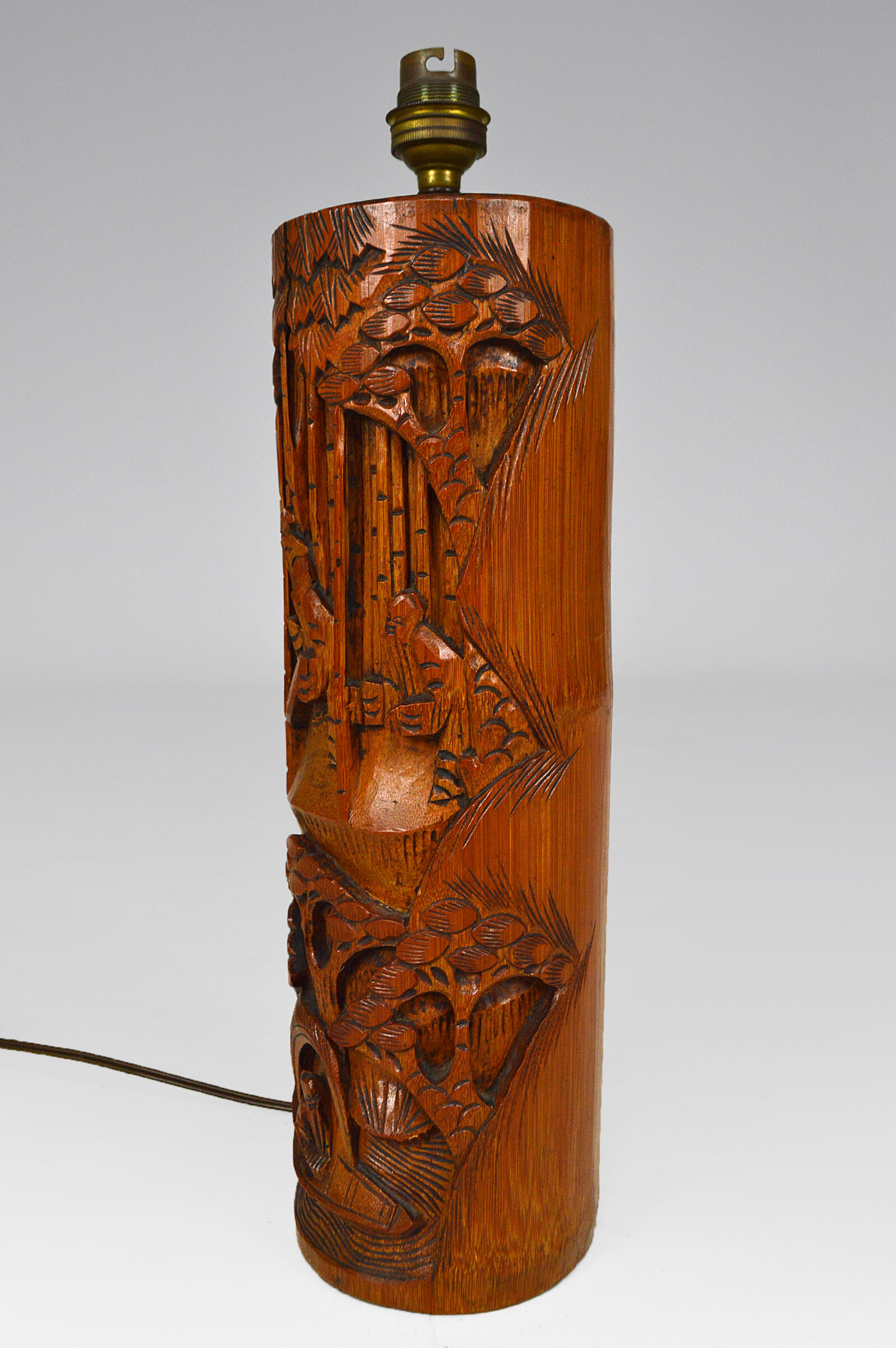 Asian carved wooden lounge lamp, mid-century
