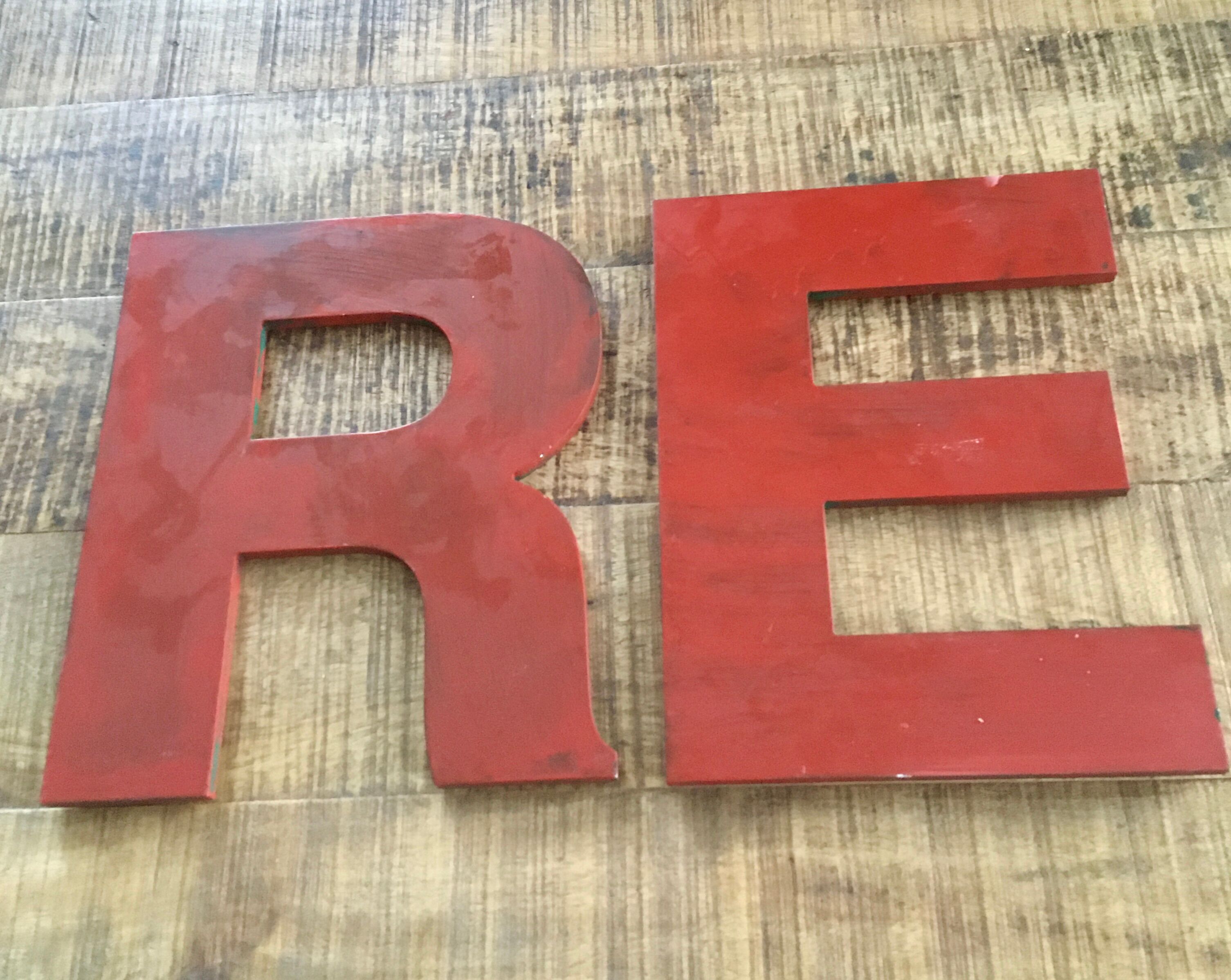 Letter teaches wood E