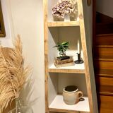 Asymmetrical shelf
