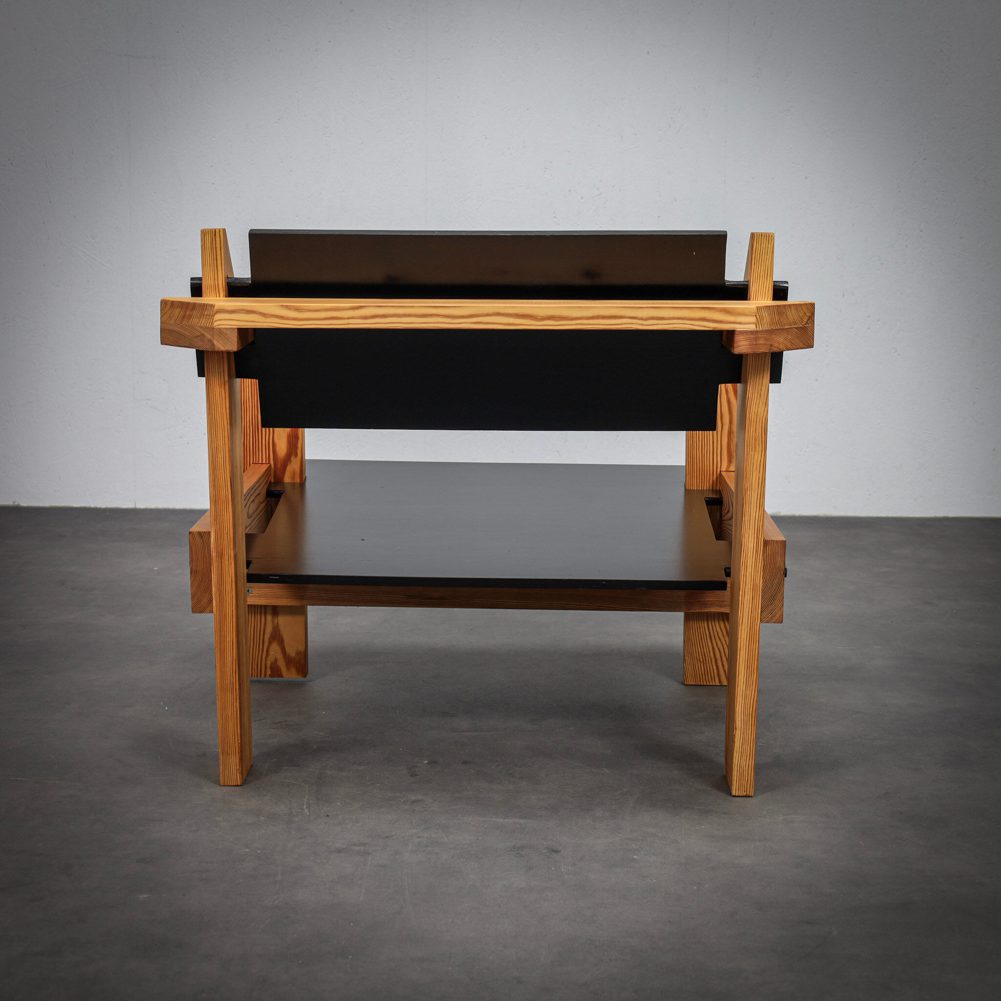 Paire de fauteuils en pin massif néerlandais extrêmement rare par Wouter Fens, années 1960.