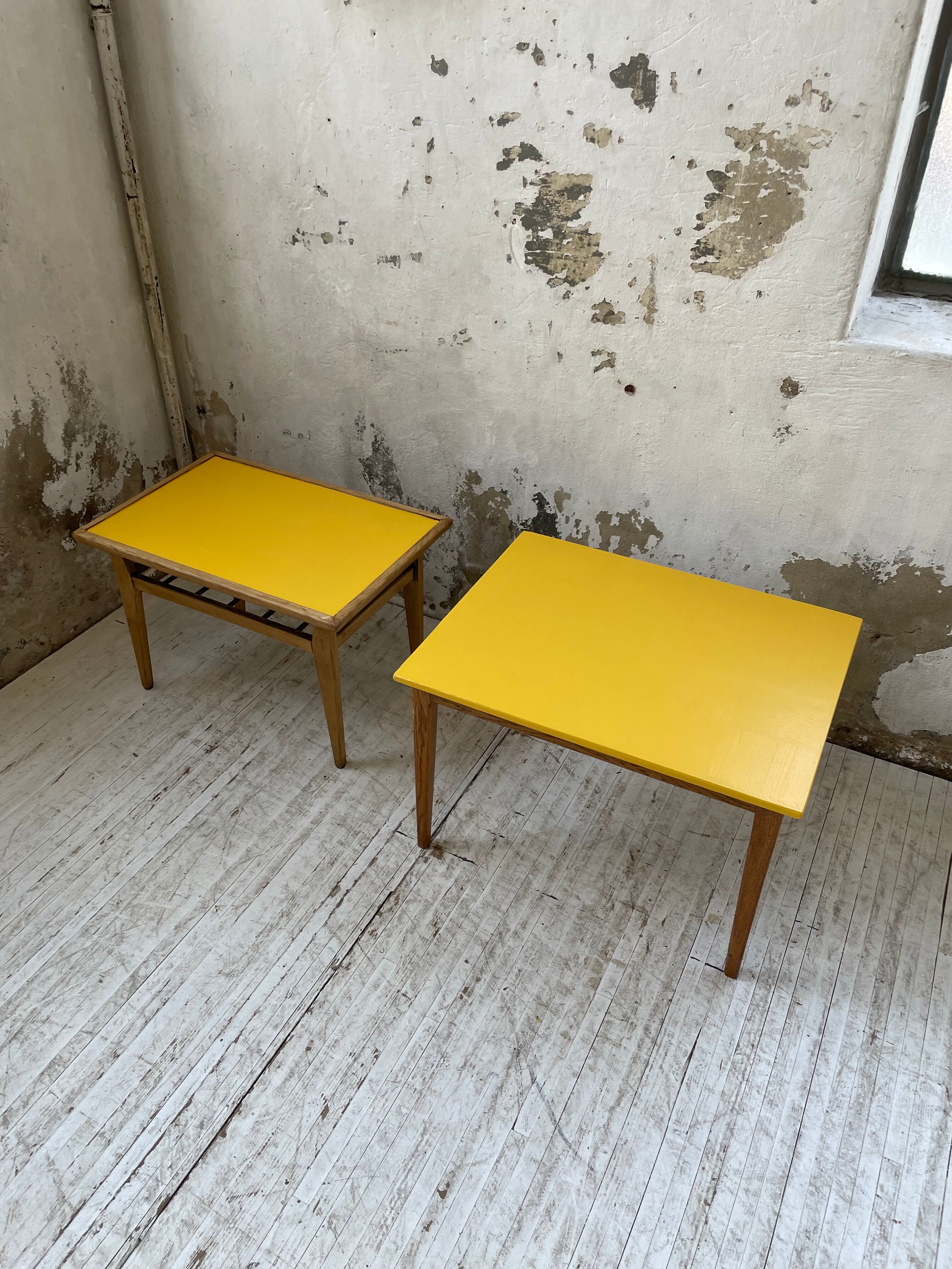 Duo de tables basses bois jaune