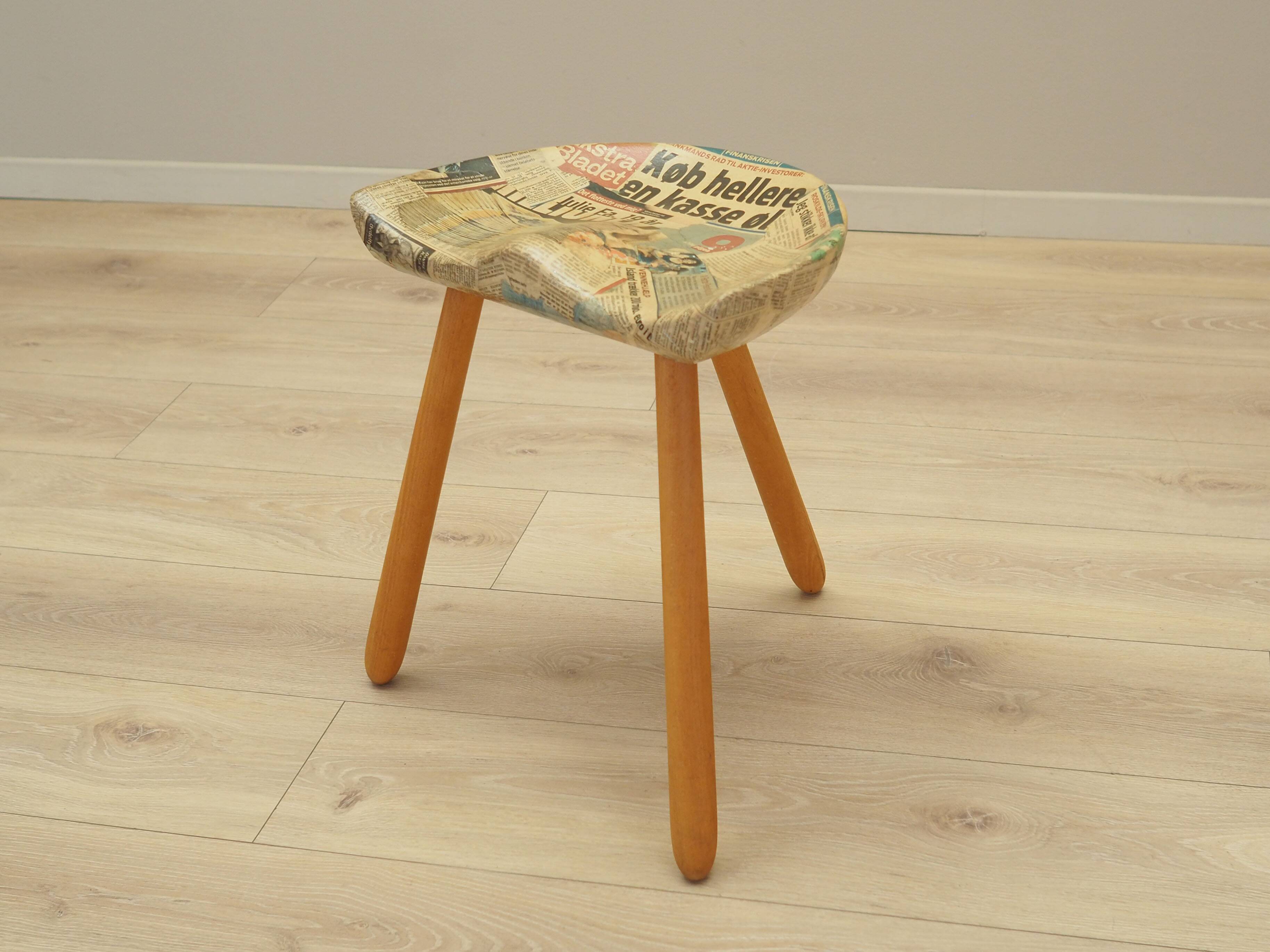 Tripod stool, Danish design, 1950s, designer: Arne Hovmand-Olsen