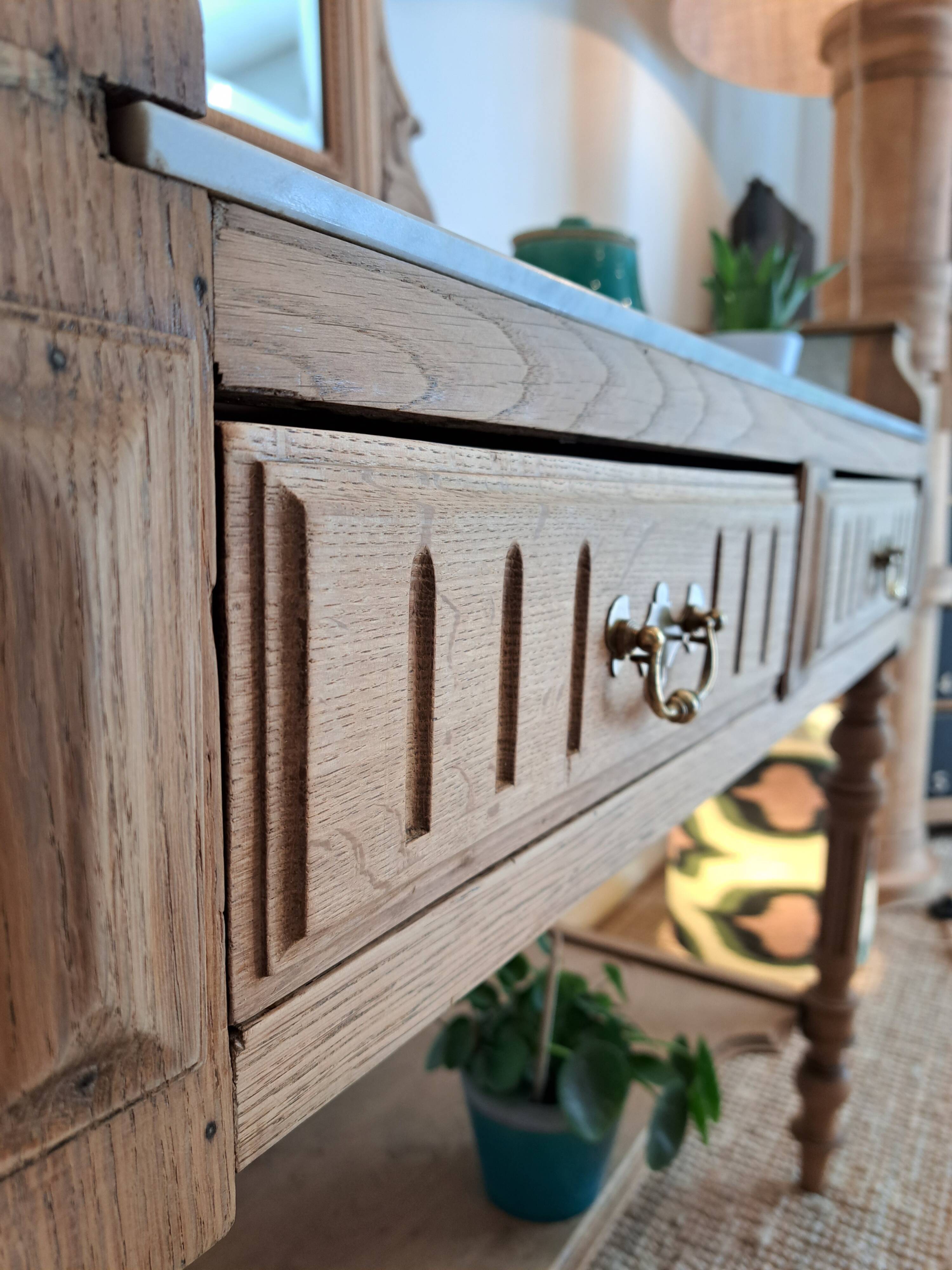 Bathroom cabinet with marble top in Henri II style