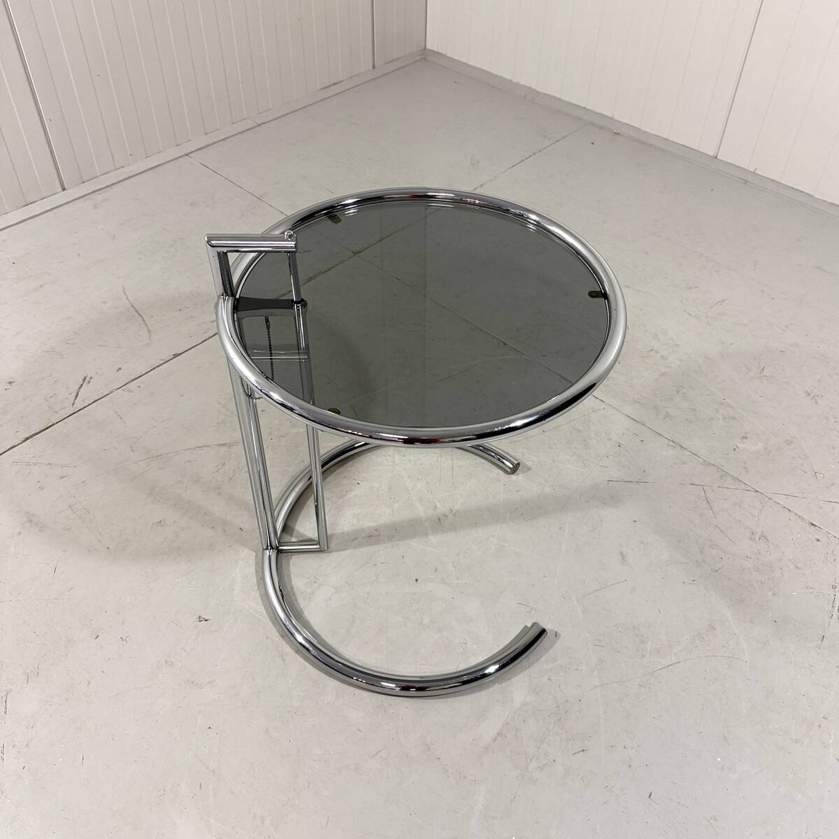 Eileen Gray adjustable side table E1027 Vereinigte Werkstätten