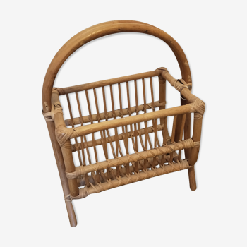 Rattan magazines rack