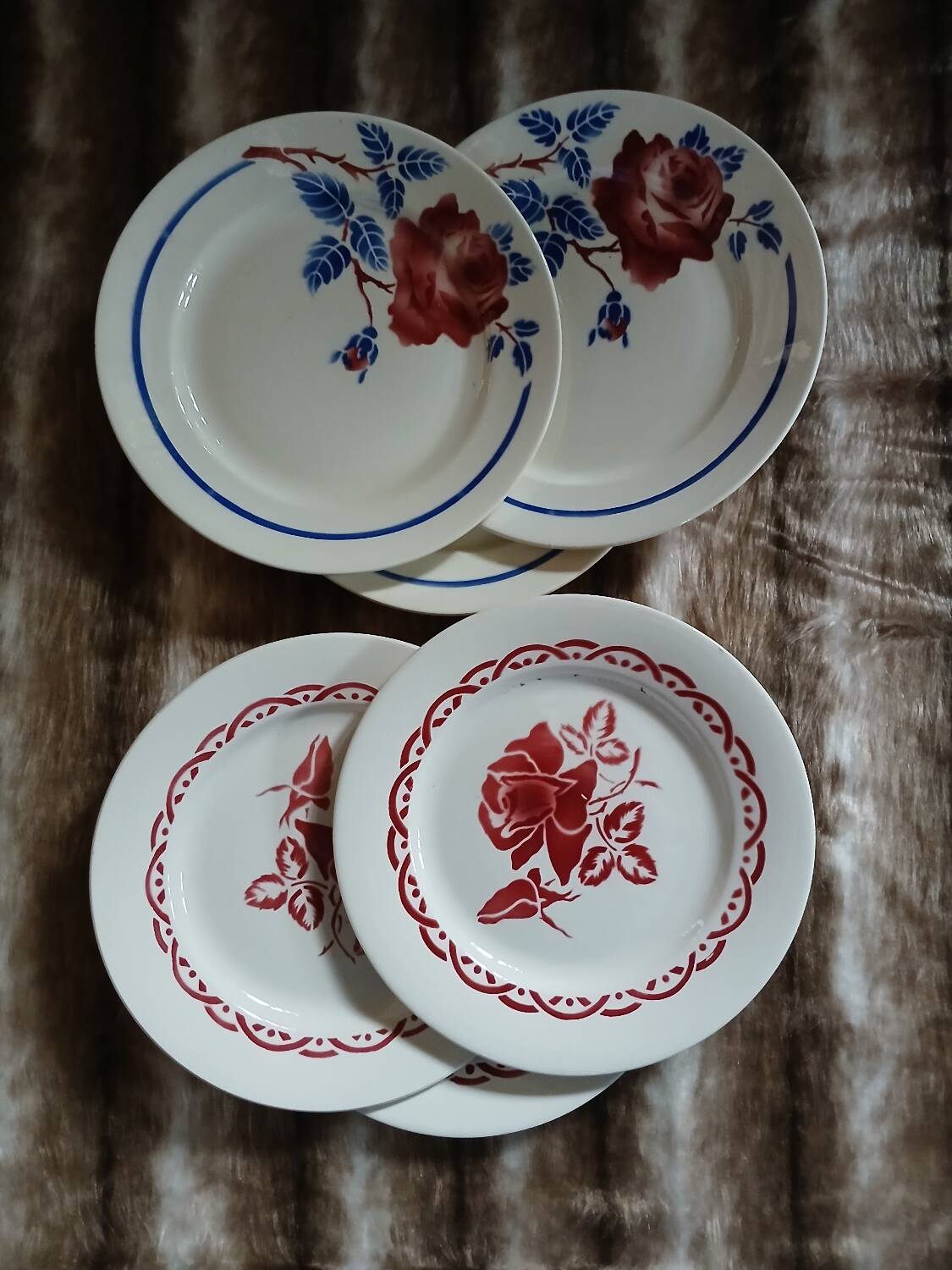 6 mismatched antique flat plates