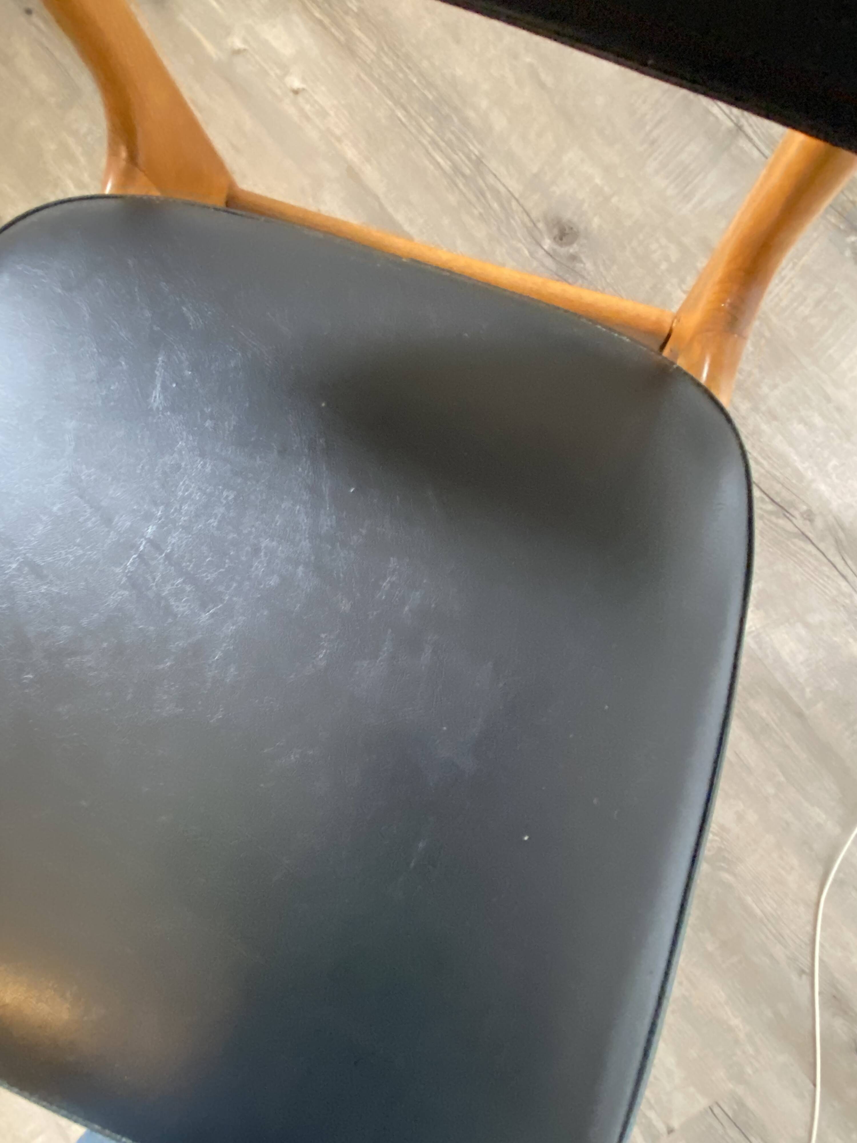 Pair of stella chairs scandinavian design