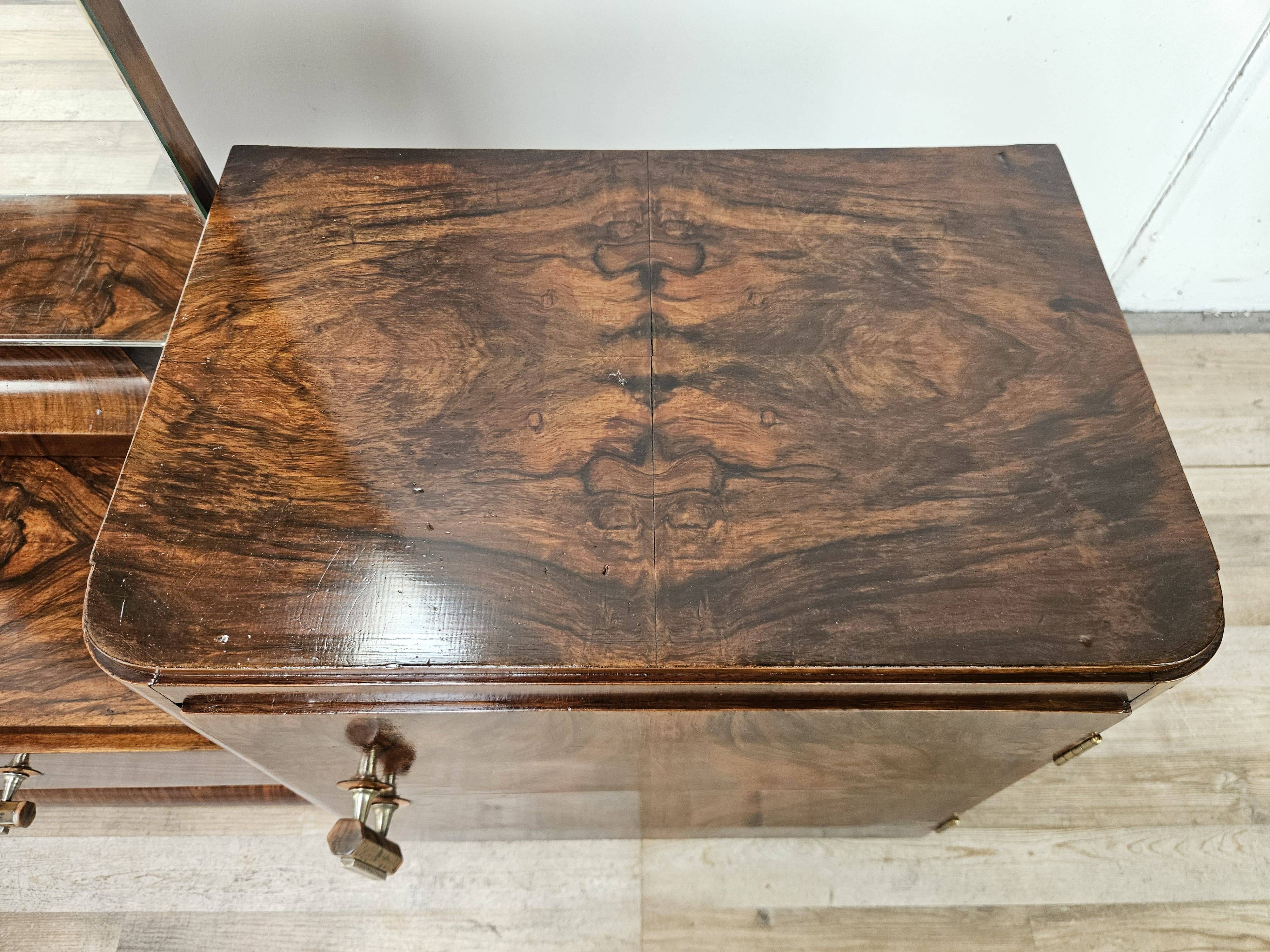 Art Déco Vanity Table in Nutwood with Mirror, Italian Design, 1940s