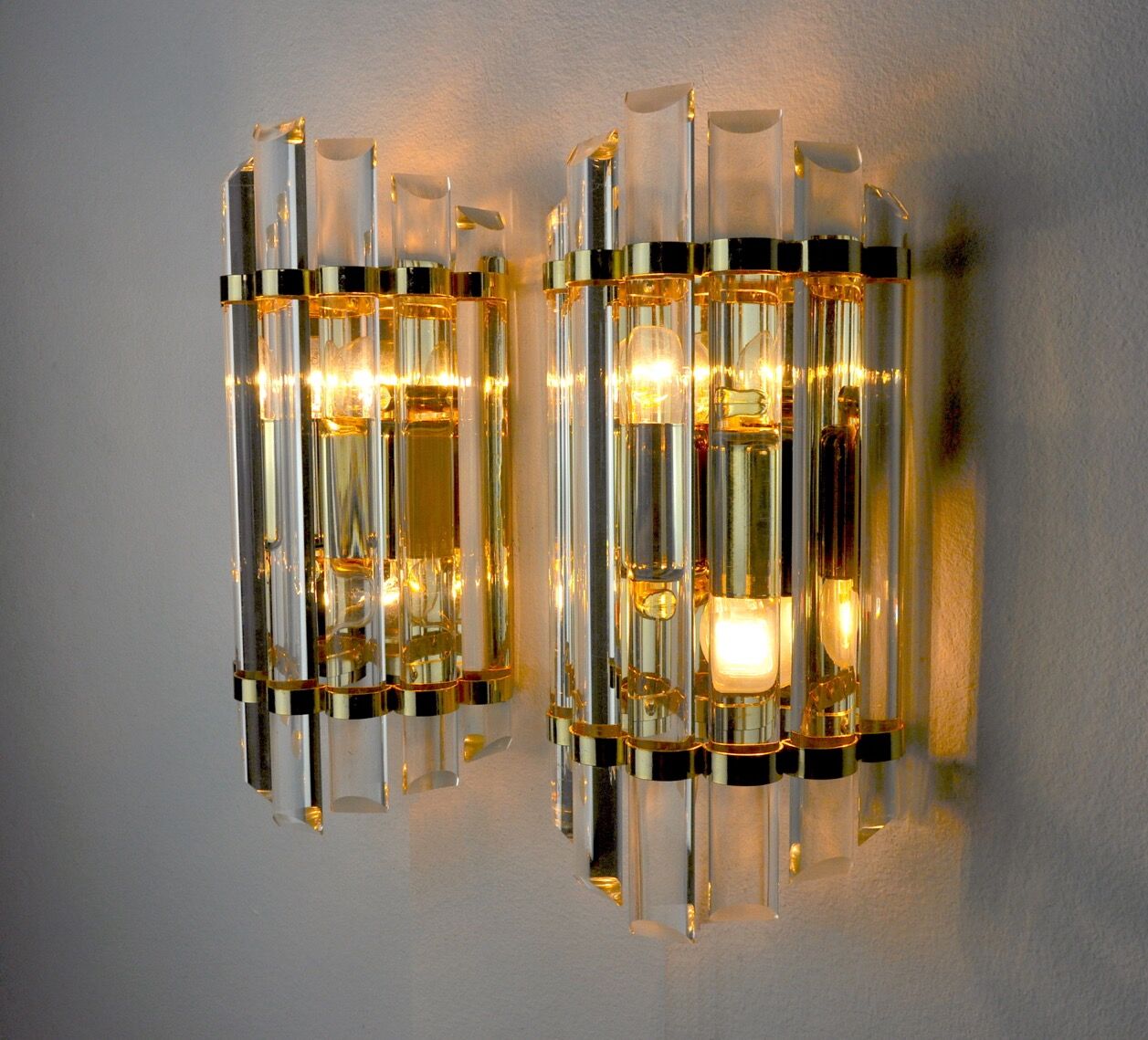 Pair of Venini wall lamps, Murano glass, Italy, 1970