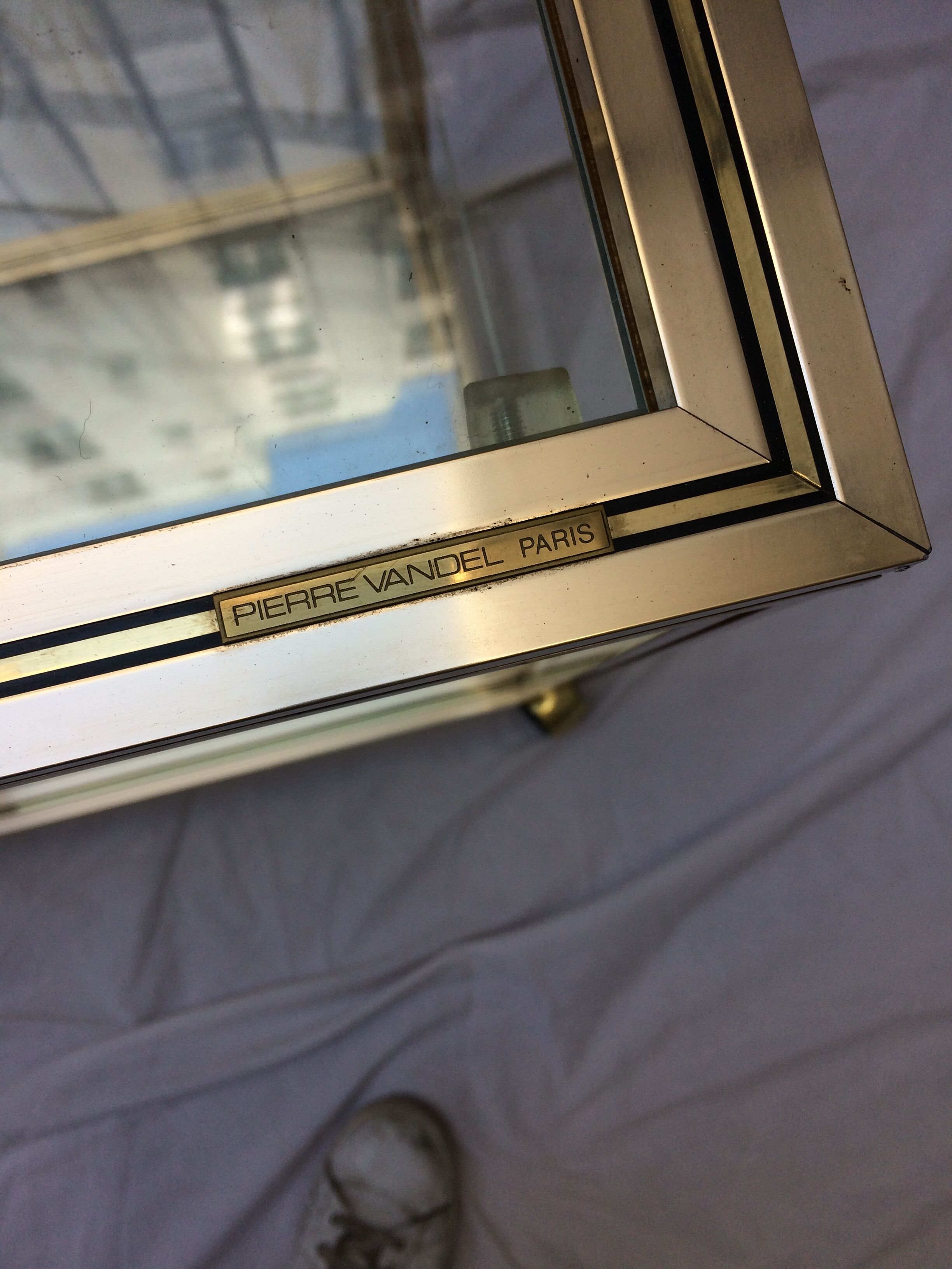 Pierre Vandel serving table