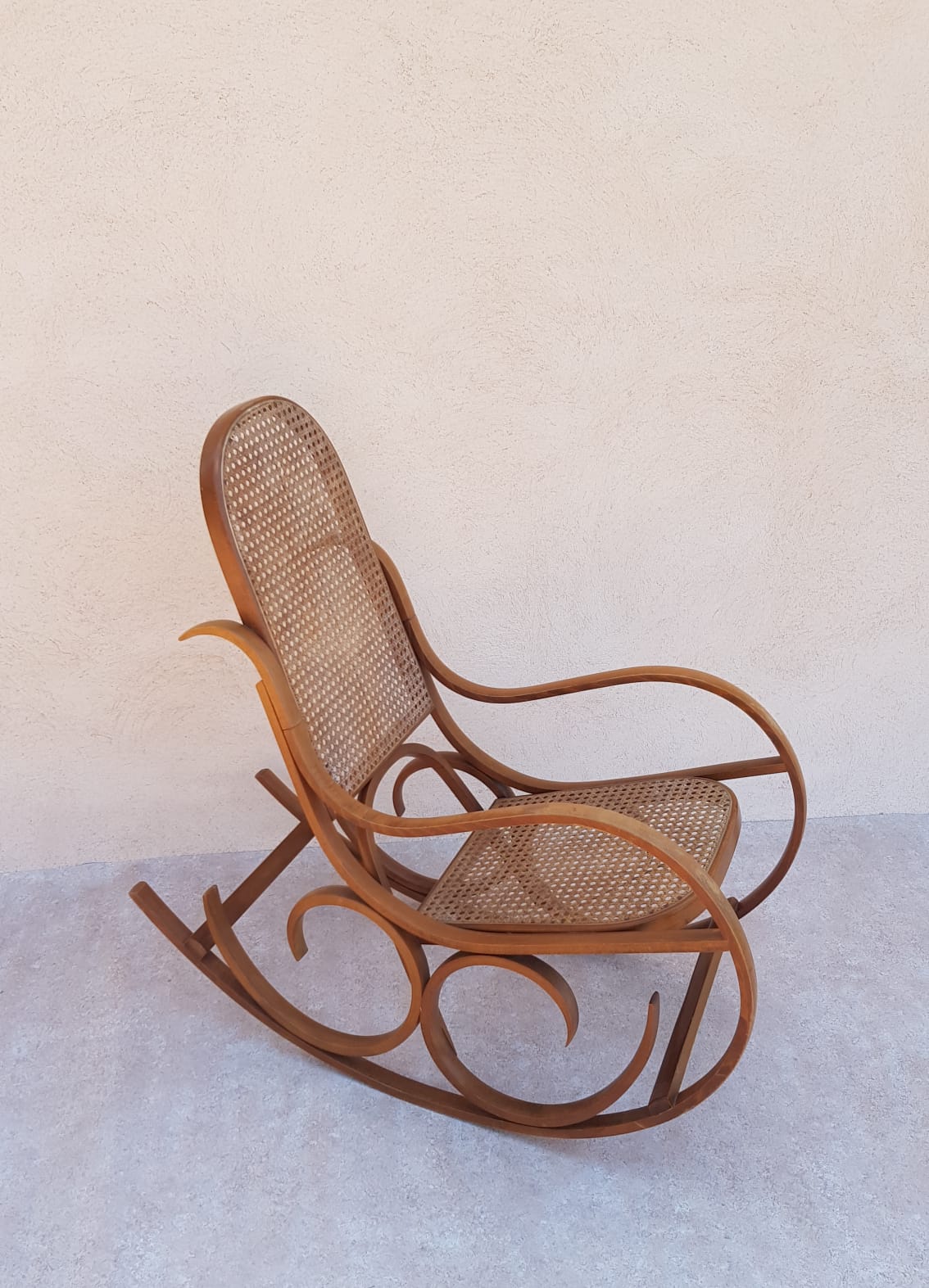 Vintage rocking-chair