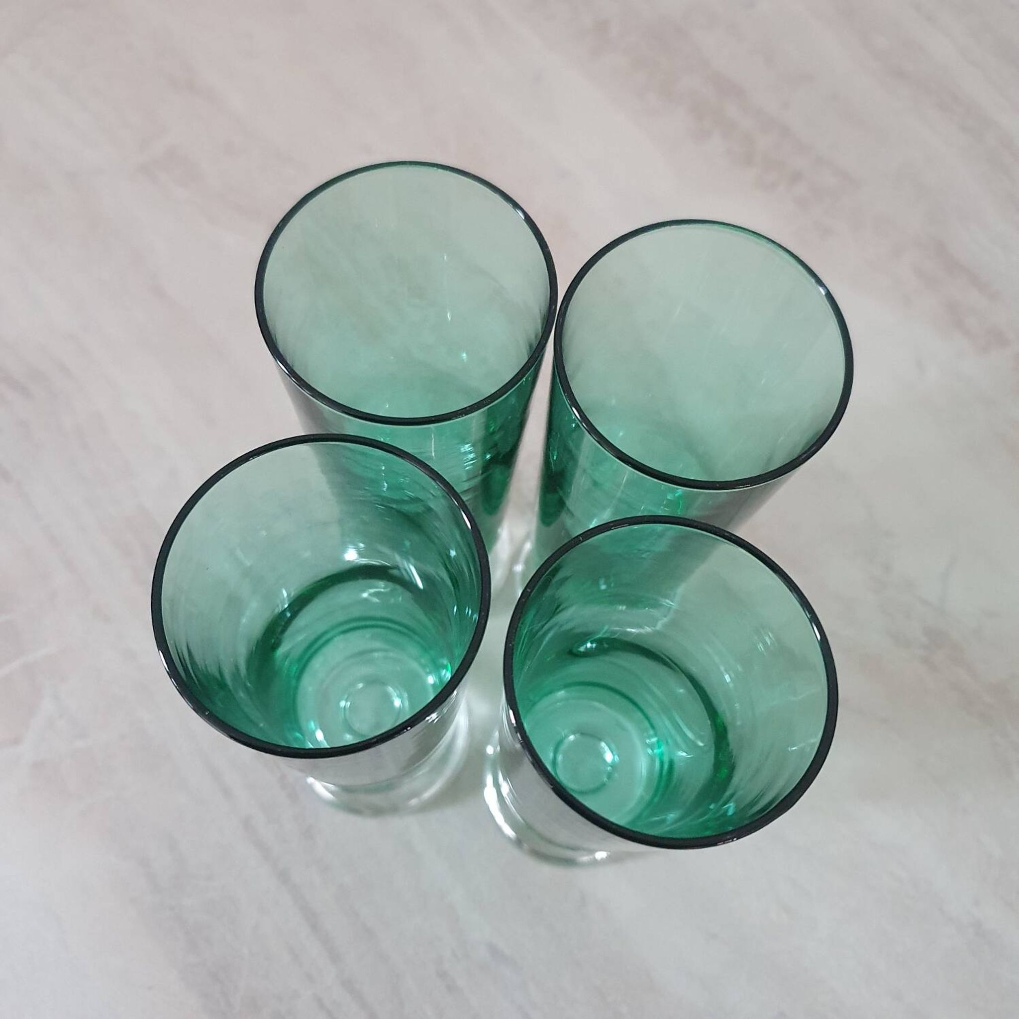 Lot de 4 flûtes vertes modèle Cavalier par Luminarc