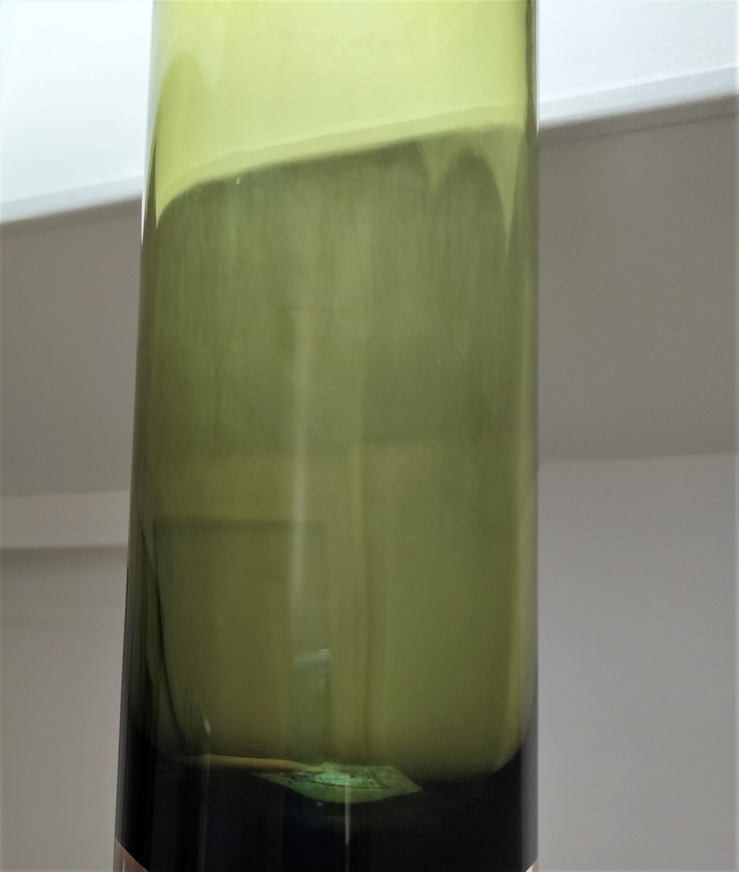 Cylindrical vase green glass Scandinavian design 70s