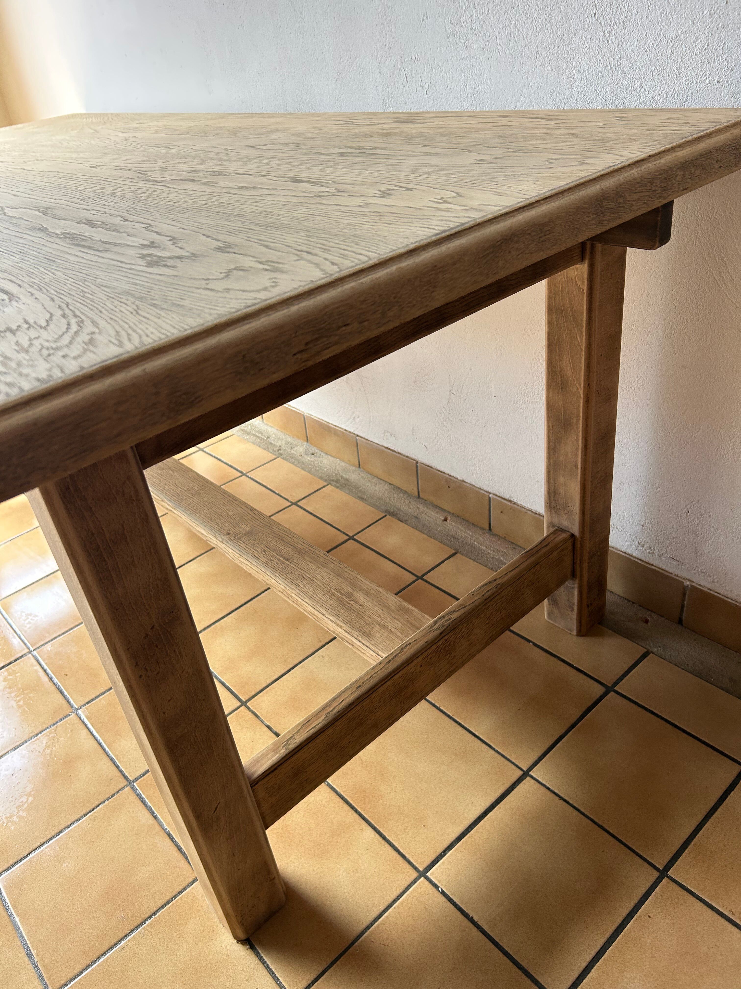 Farm table