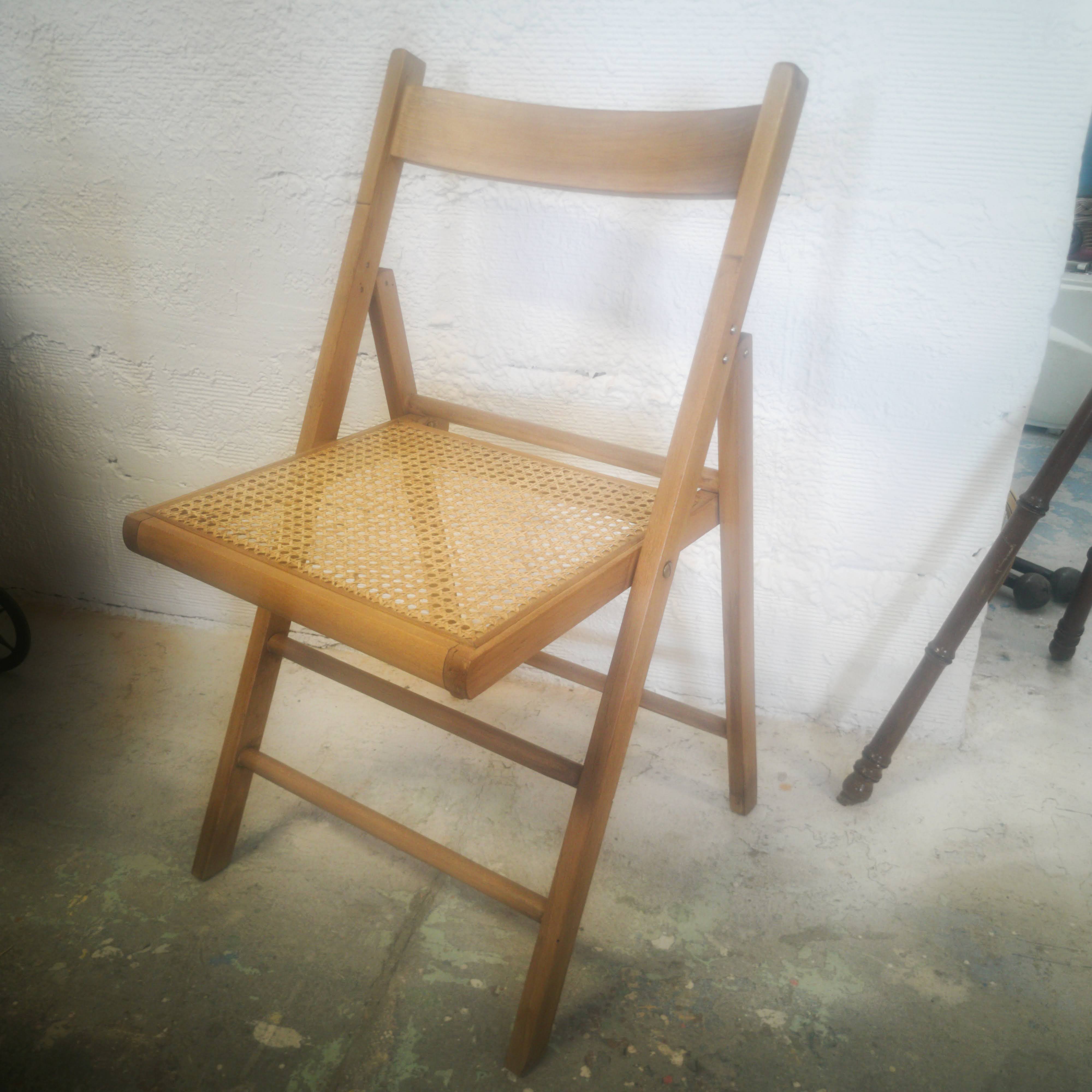 Vintage wooden folding chair - canning