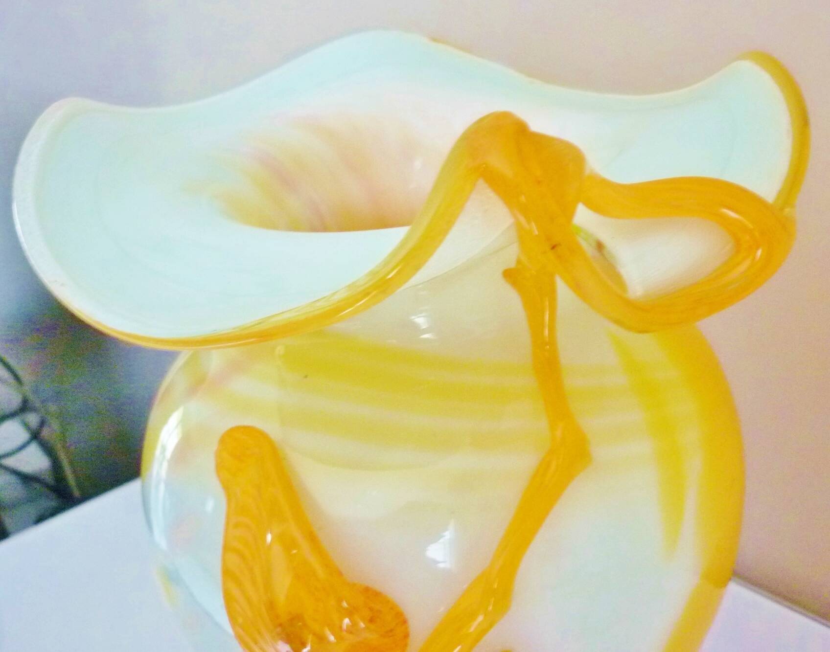 Large blown glass floral vase, orange, red, white, vintage 80s