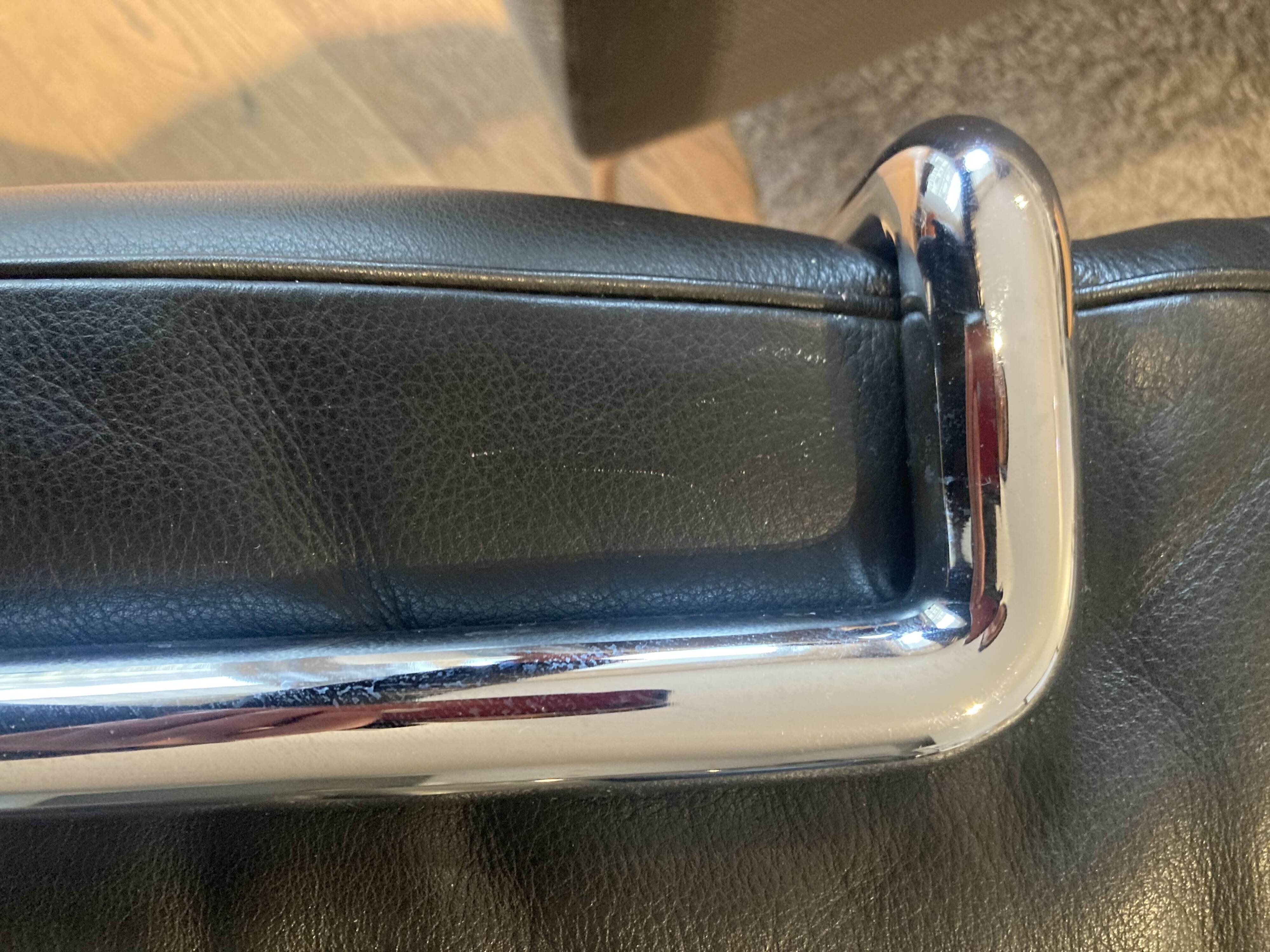 Le Corbusier LC2 armchair in black leather