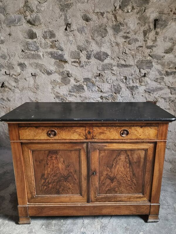 Buffet français Louis Philippe en noyer avec plateau en marbre noir, France, vers 1840–1860