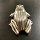 6 metal frog-shaped knife holders