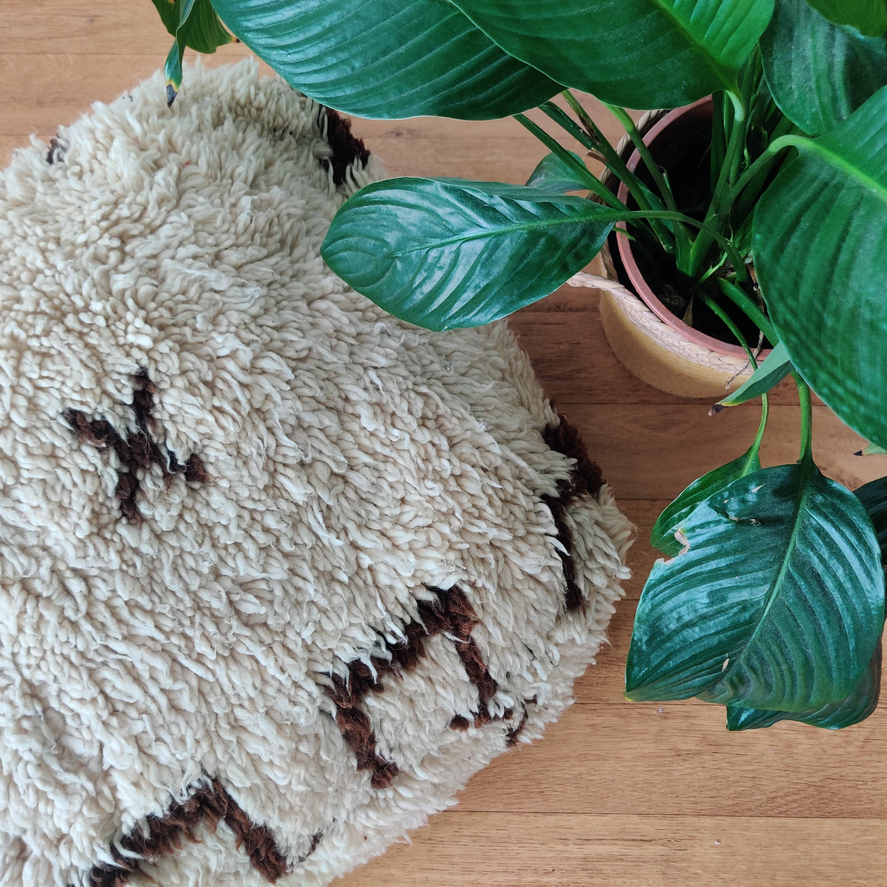 Ethnic Berber Beni Ouarain pouf