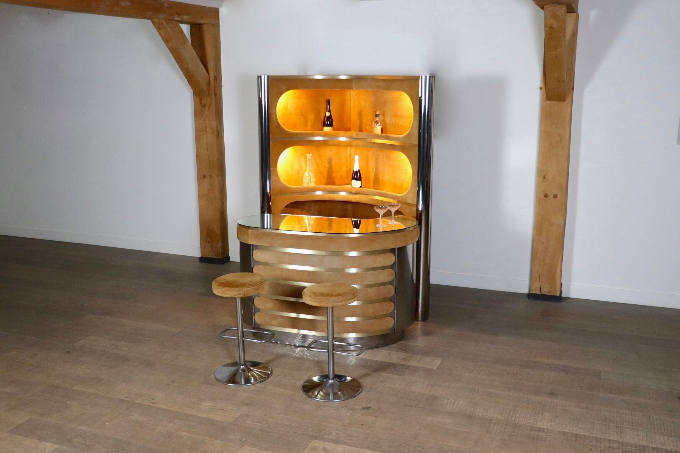 Suede and chrome dry bar with barstools in cognac by Willy Rizzo, Italy 1970s