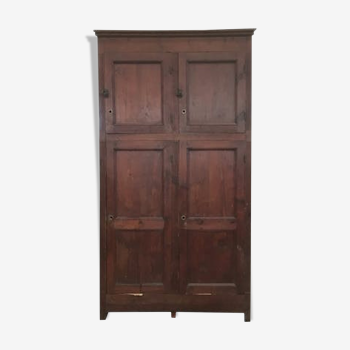 Armoire parisienne en sapin d'atelier