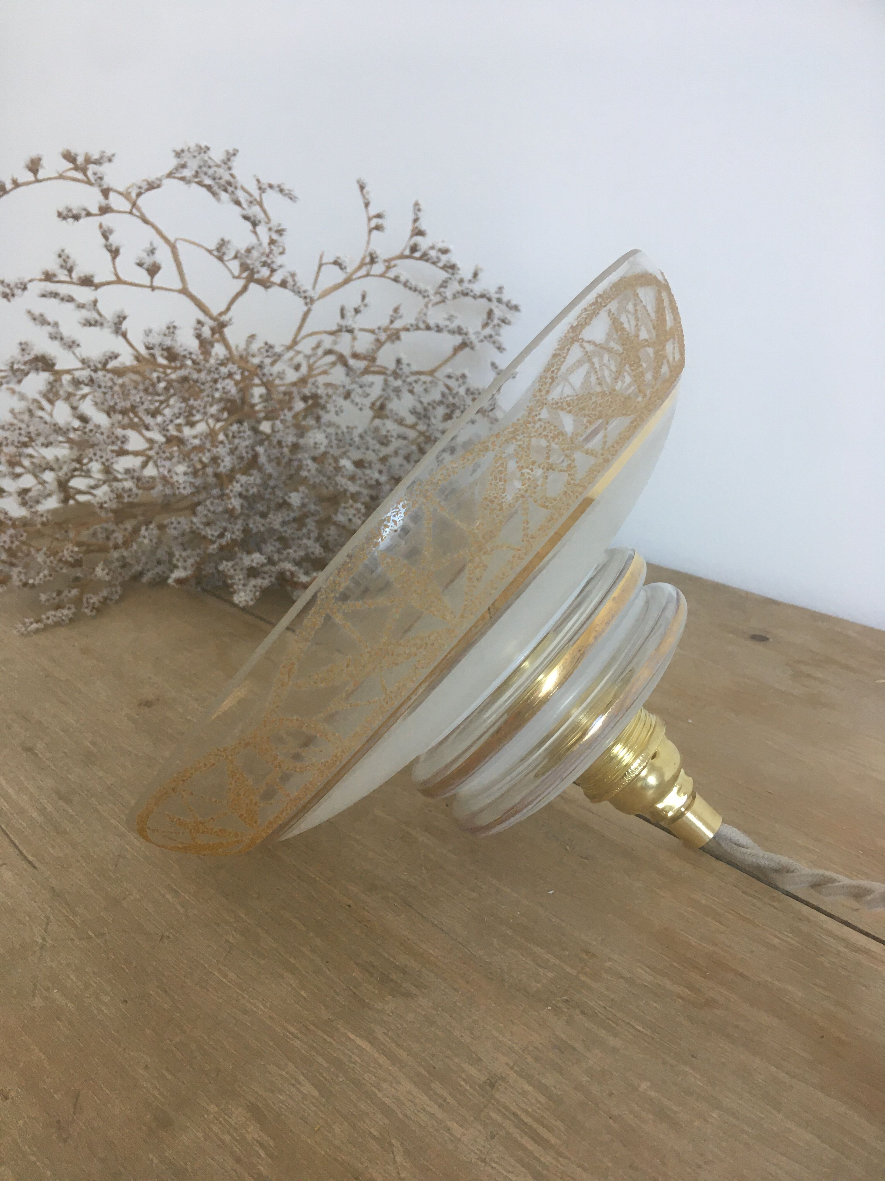Suspension in white & gold frosted glass