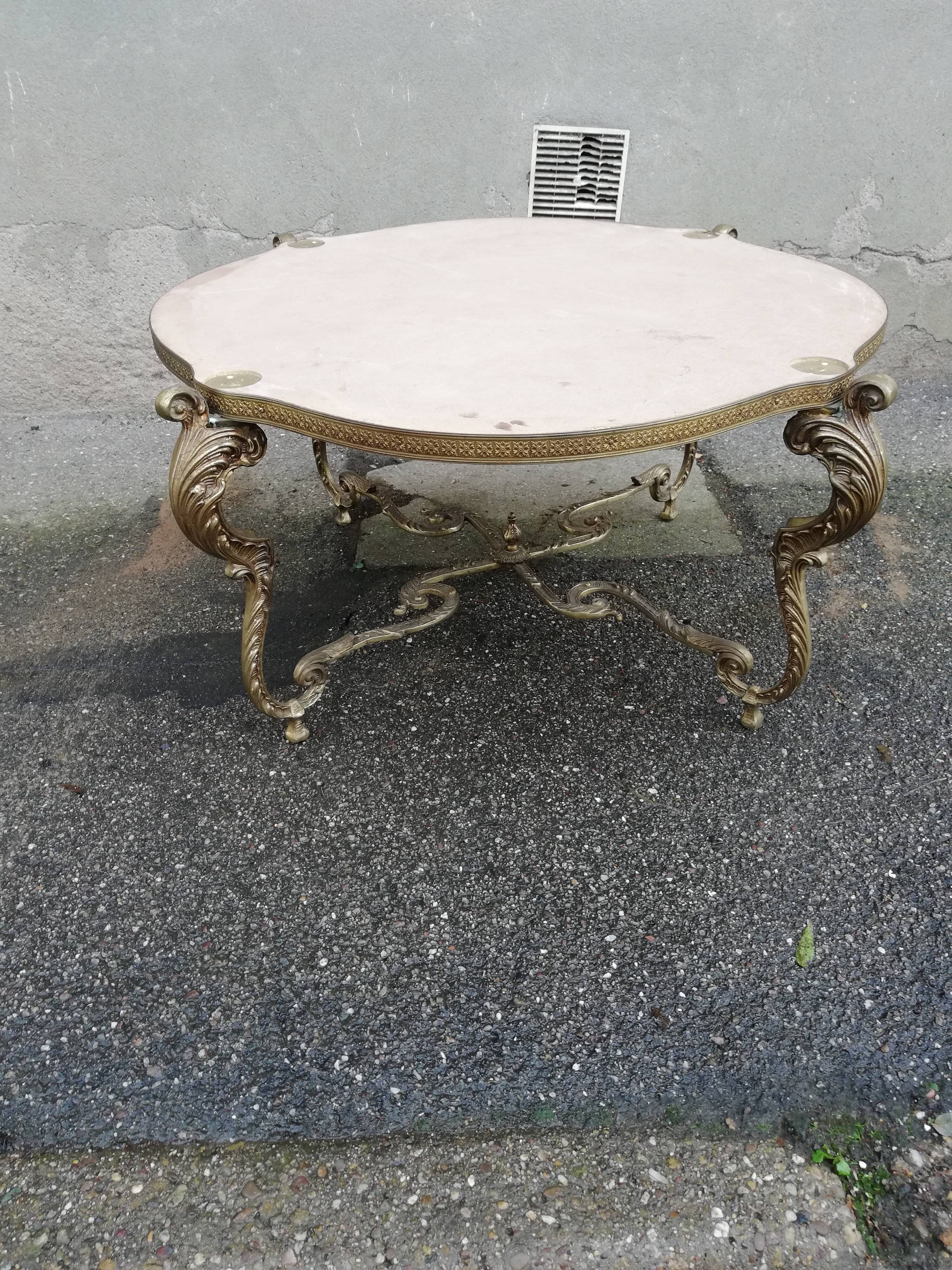 Table basse vintage bronze et marbre