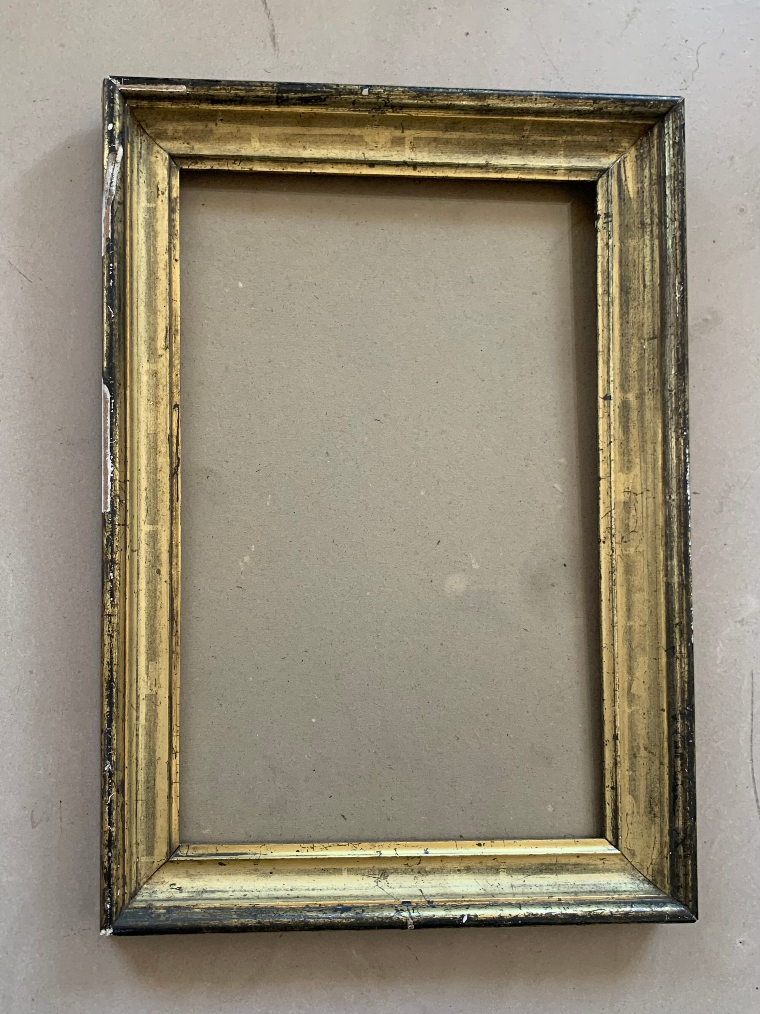 Old gold frame 47x33cm