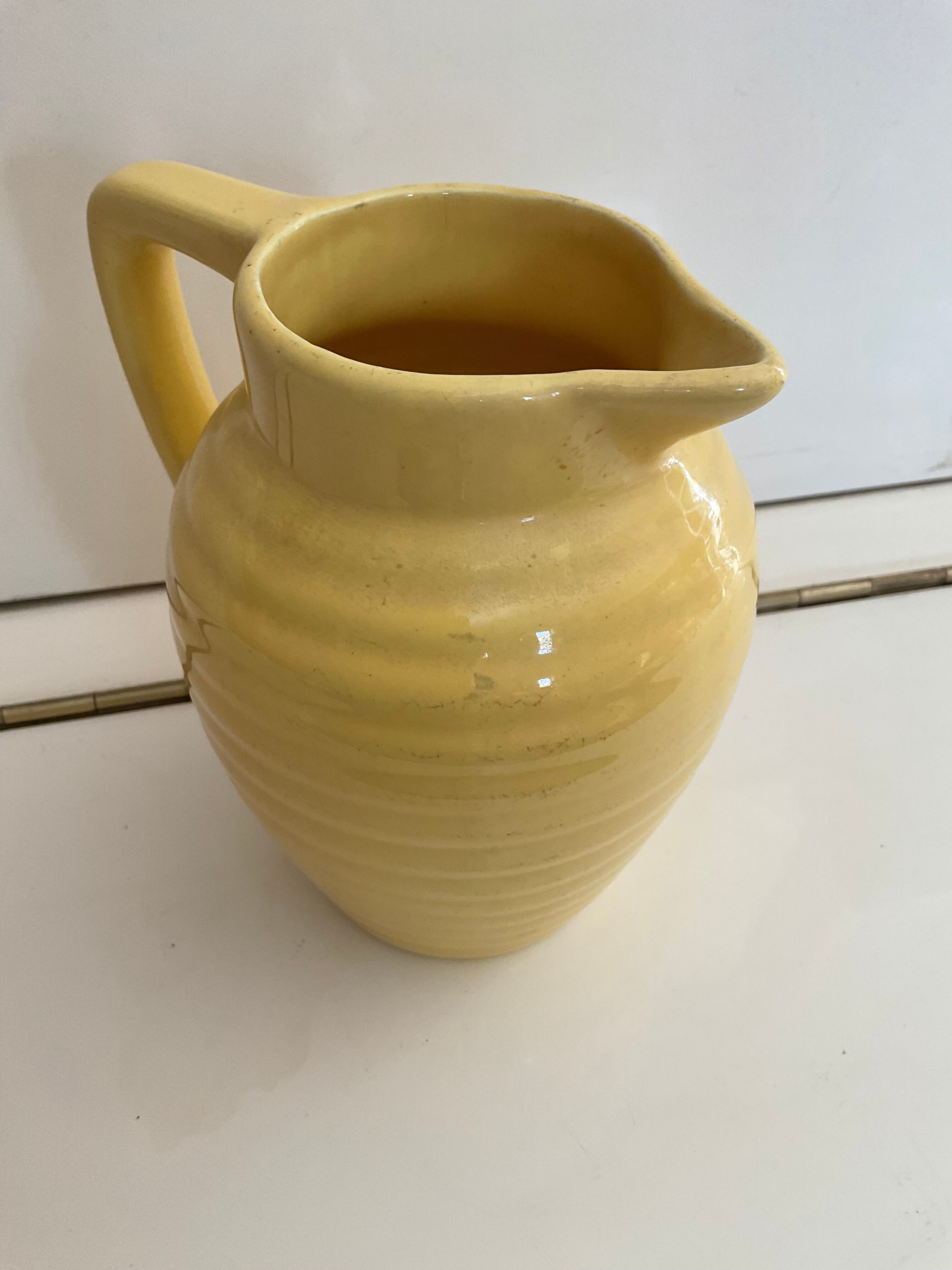 Onnaing jug decanter