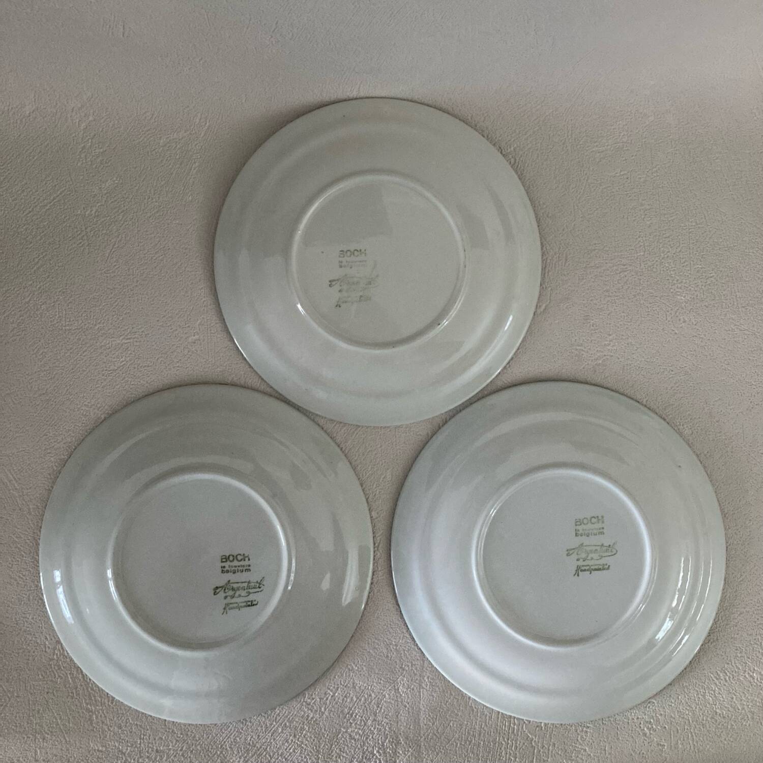 Assiettes à dessert Boch La Louvière forme delta décor Argenteuil